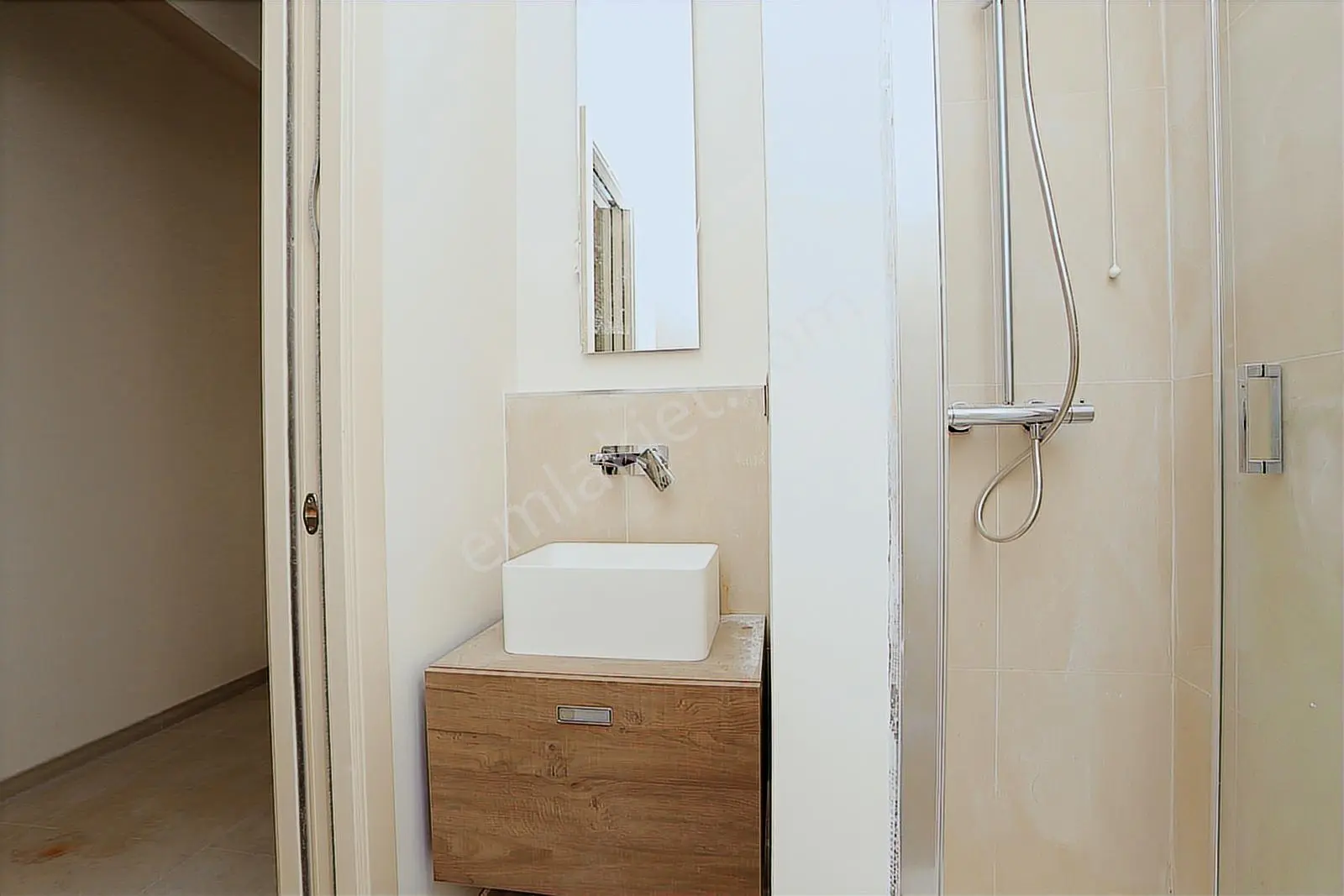 Çiftçi Towers'da Yüksek Katta Manzaralı Kiralık Rezidans D Tıpı - Görsel 25