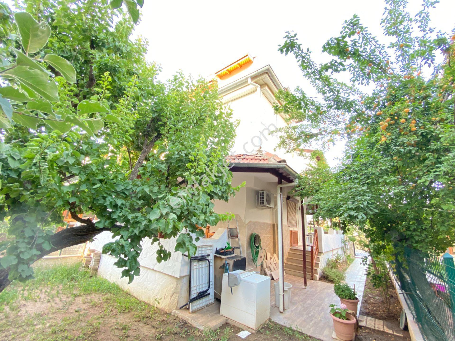 Seferihisar Meltem Tur Sitesi’nde Denize 350m, Havuzlu, 4+1 Müstakil Tadında Villa!la - Görsel 4