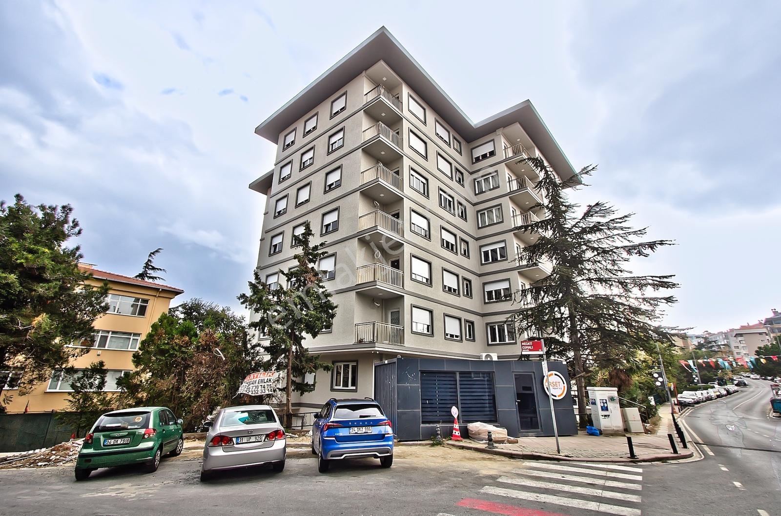 Akmerkez Yakını Yeni Bina Otoparklı Kiralık 2+1