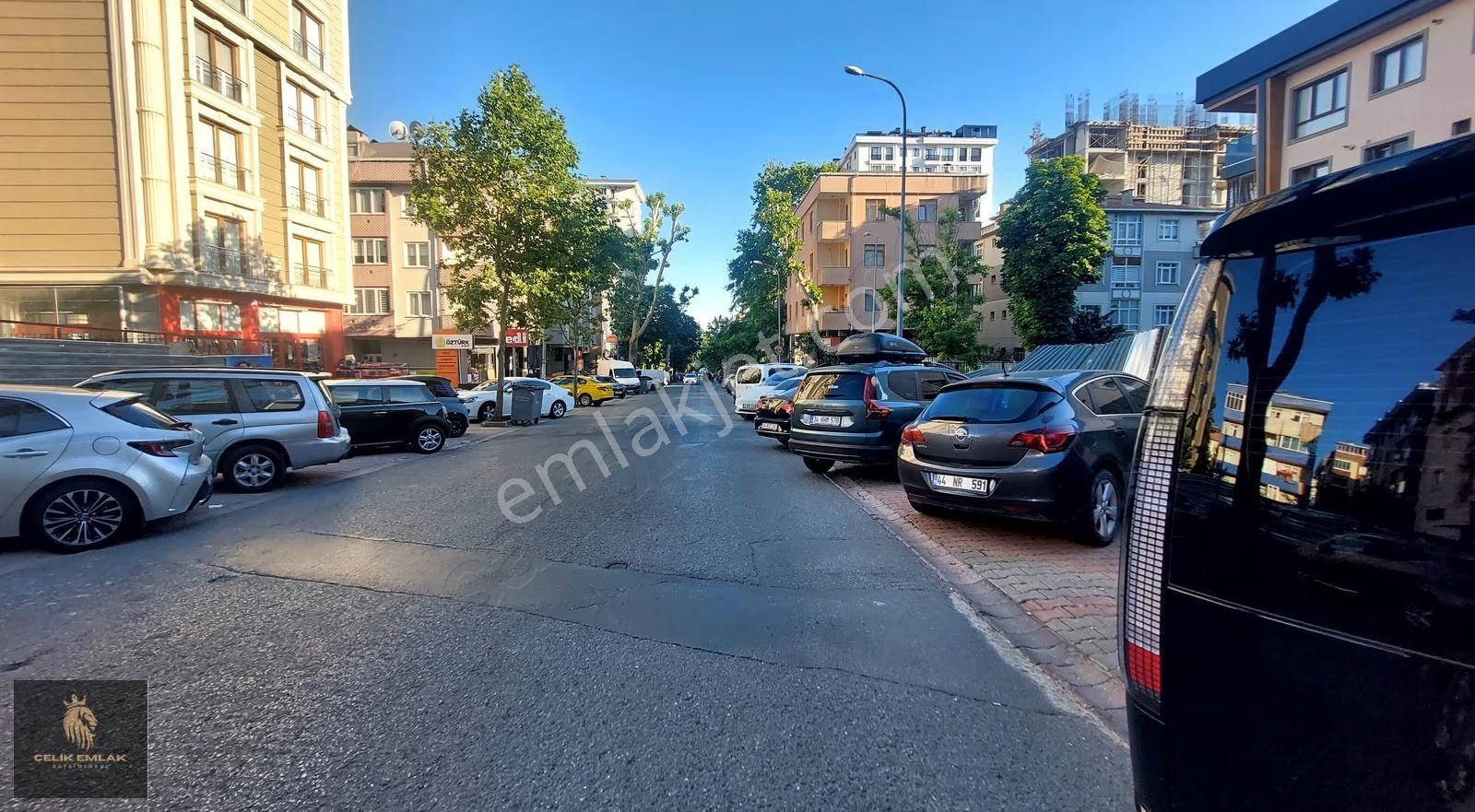Esenevler'de 160m2 Ön Kullanımlı,depolu Düz Giriş Dükkan - Görsel 8