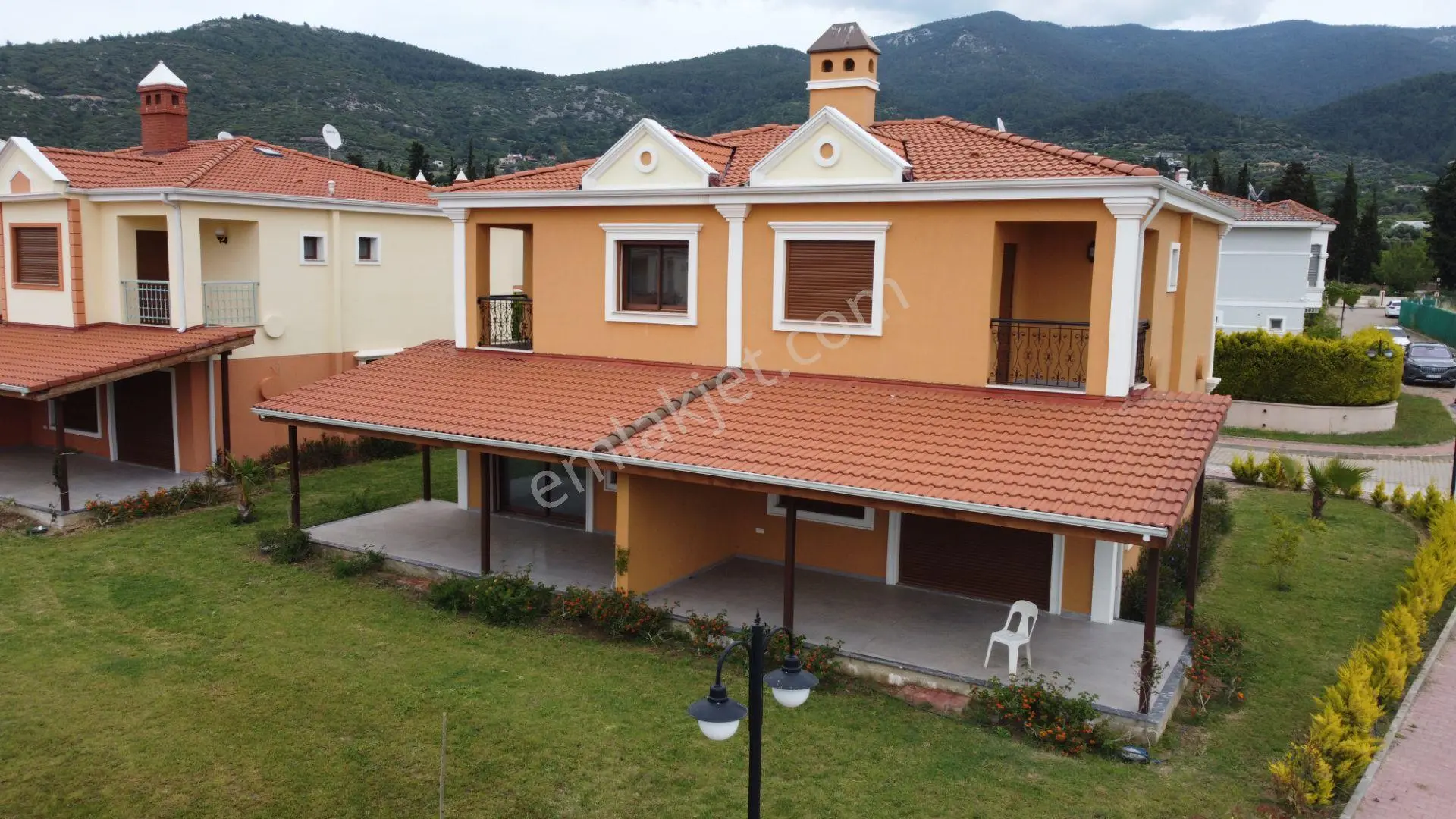 İzmir Gümüldür'de Havuzlu Site İçerisinde Satılık Villalar - Görsel 3