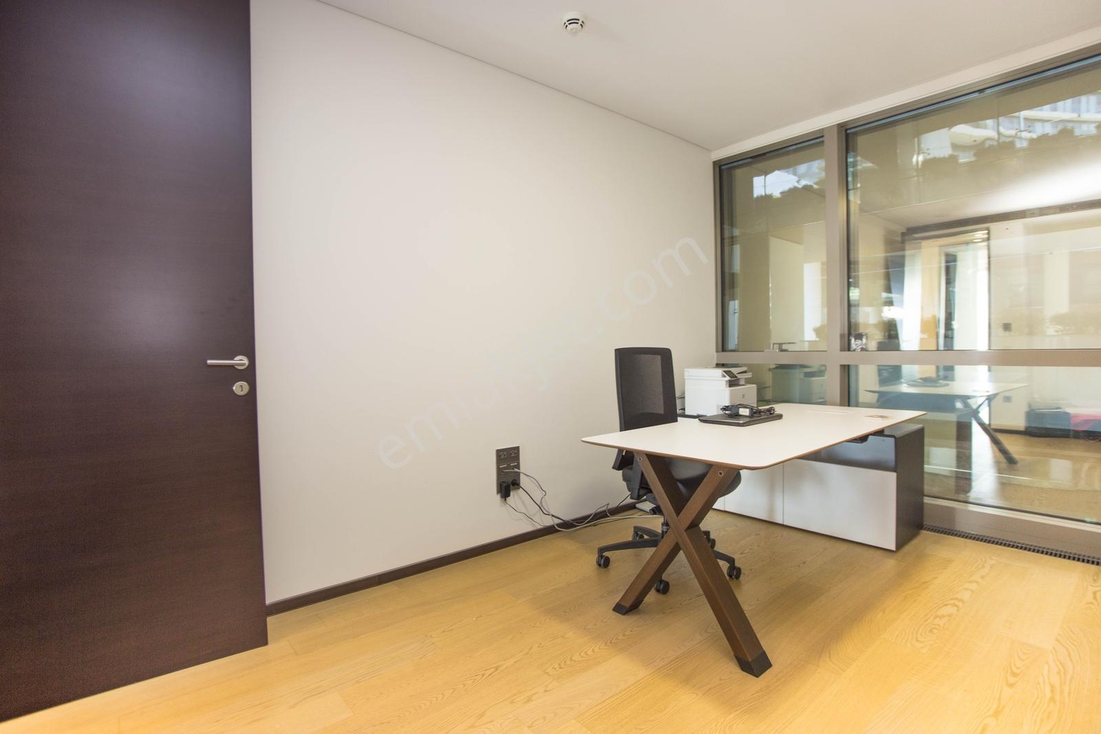 Zorlu Center Lux Dekorasyonlu 170m2 Boğaz Manzaralı Ofıs 3 Bolum - Görsel 23
