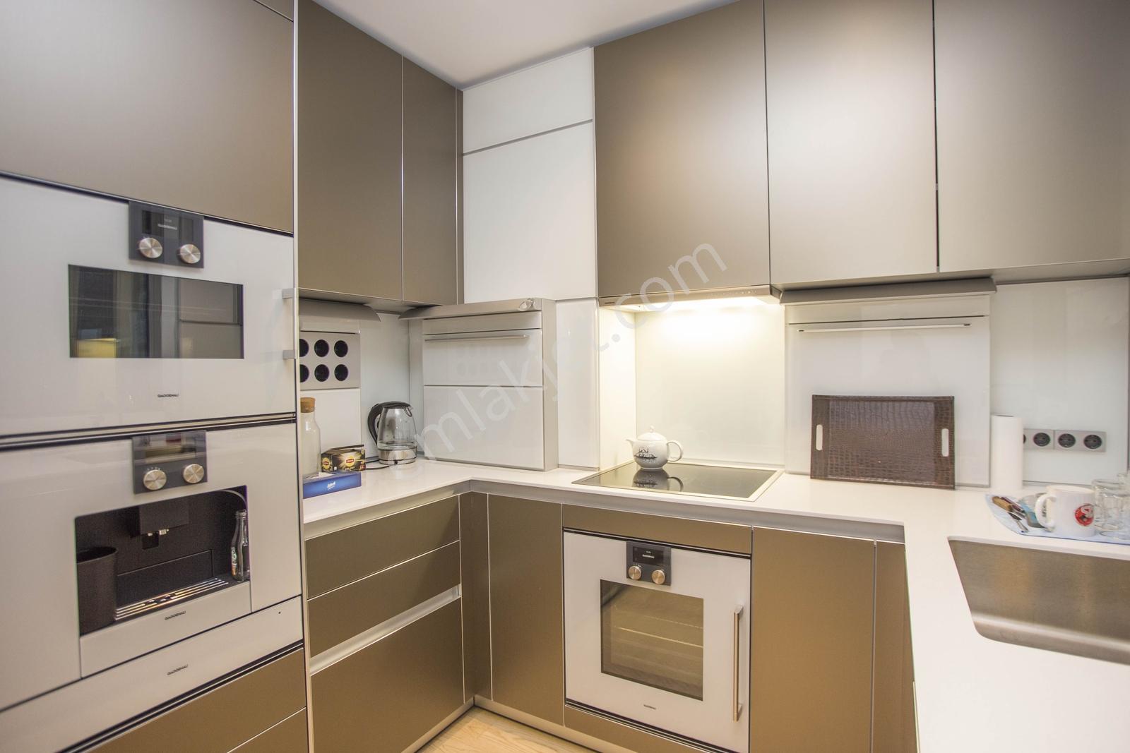 Zorlu Center Lux Dekorasyonlu 170m2 Boğaz Manzaralı Ofıs 3 Bolum - Görsel 24