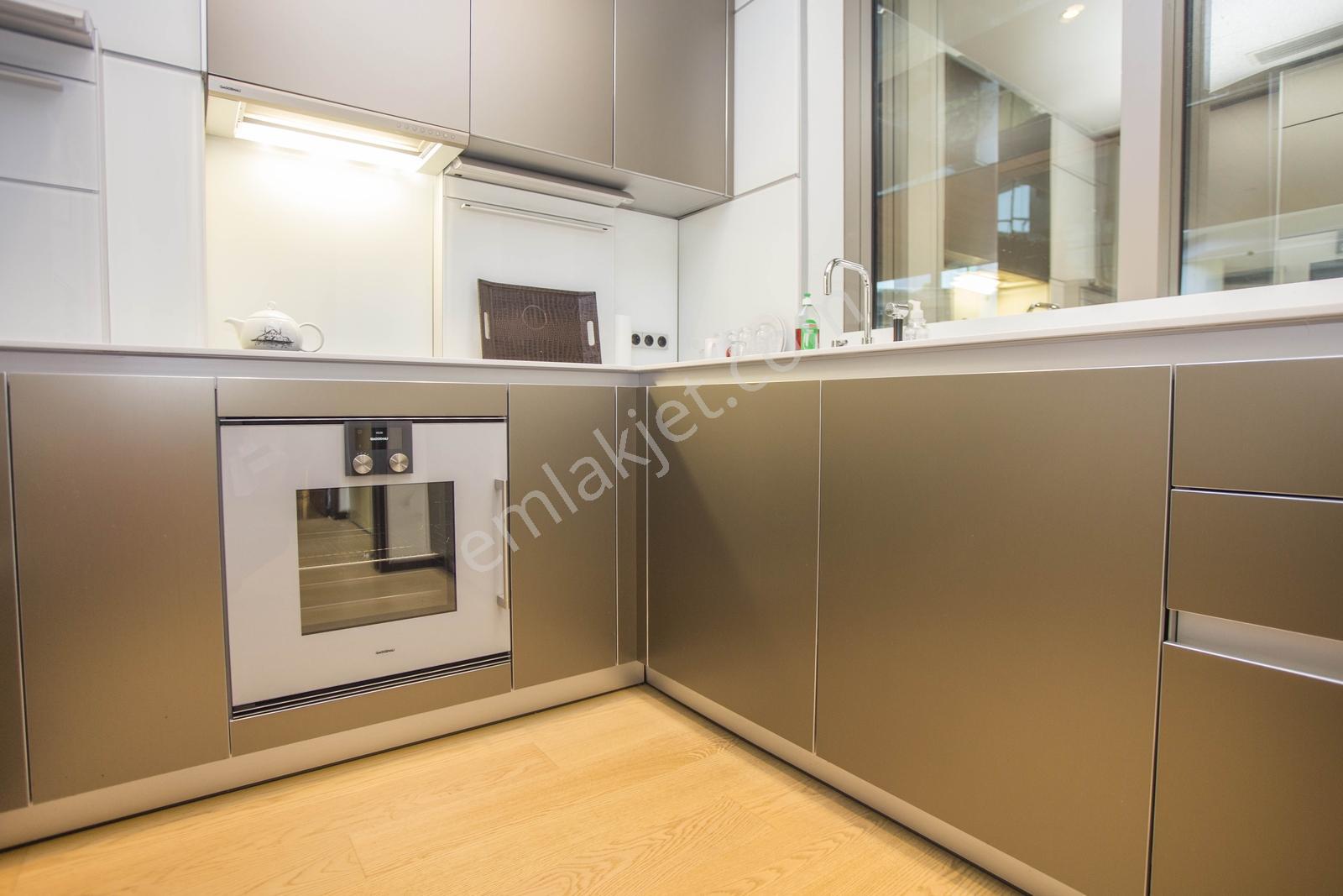 Zorlu Center Lux Dekorasyonlu 170m2 Boğaz Manzaralı Ofıs 3 Bolum - Görsel 13