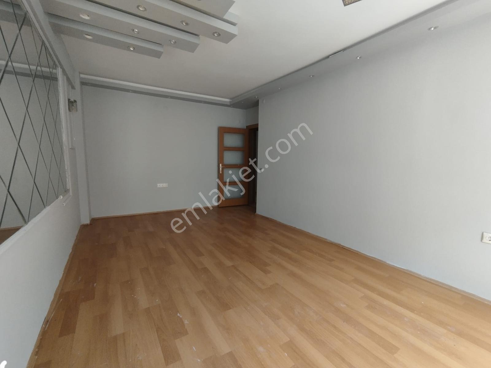 Kumlubel Mahallesinde İçi Özenle Yenilenmiş Kiralık 2+1 Daire - Görsel 4