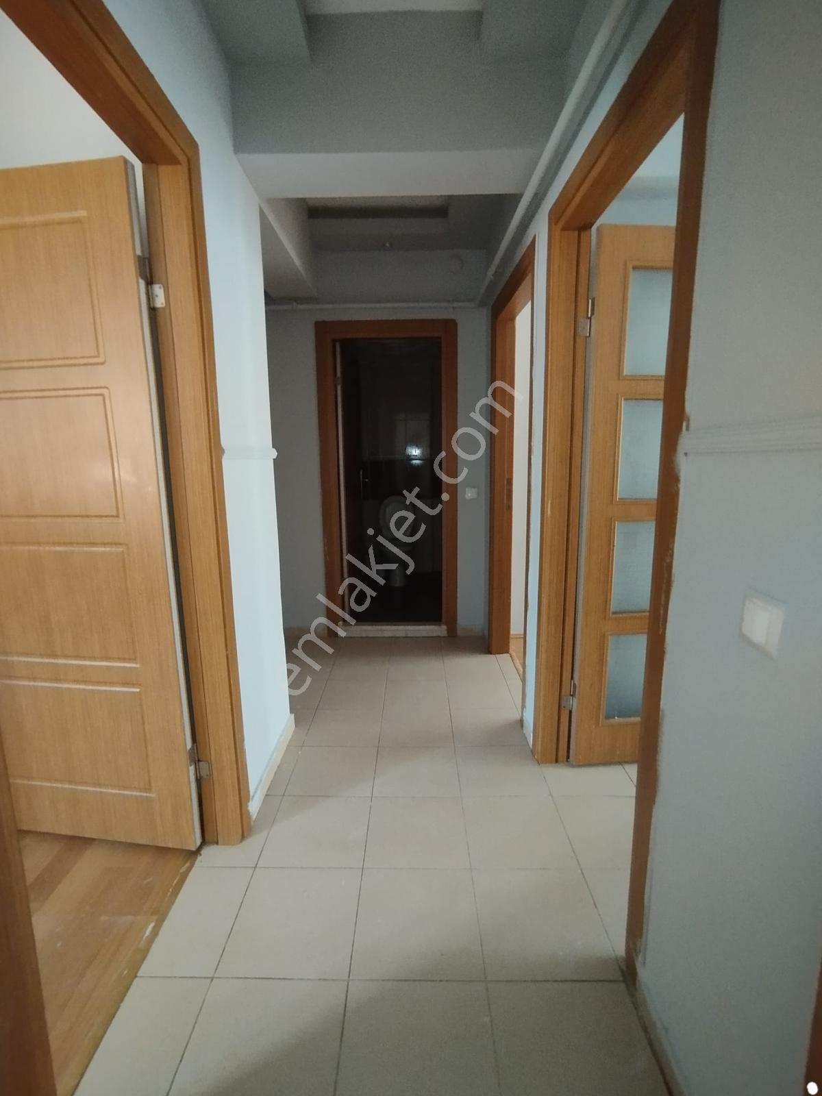 Kumlubel Mahallesinde İçi Özenle Yenilenmiş Kiralık 2+1 Daire - Görsel 22
