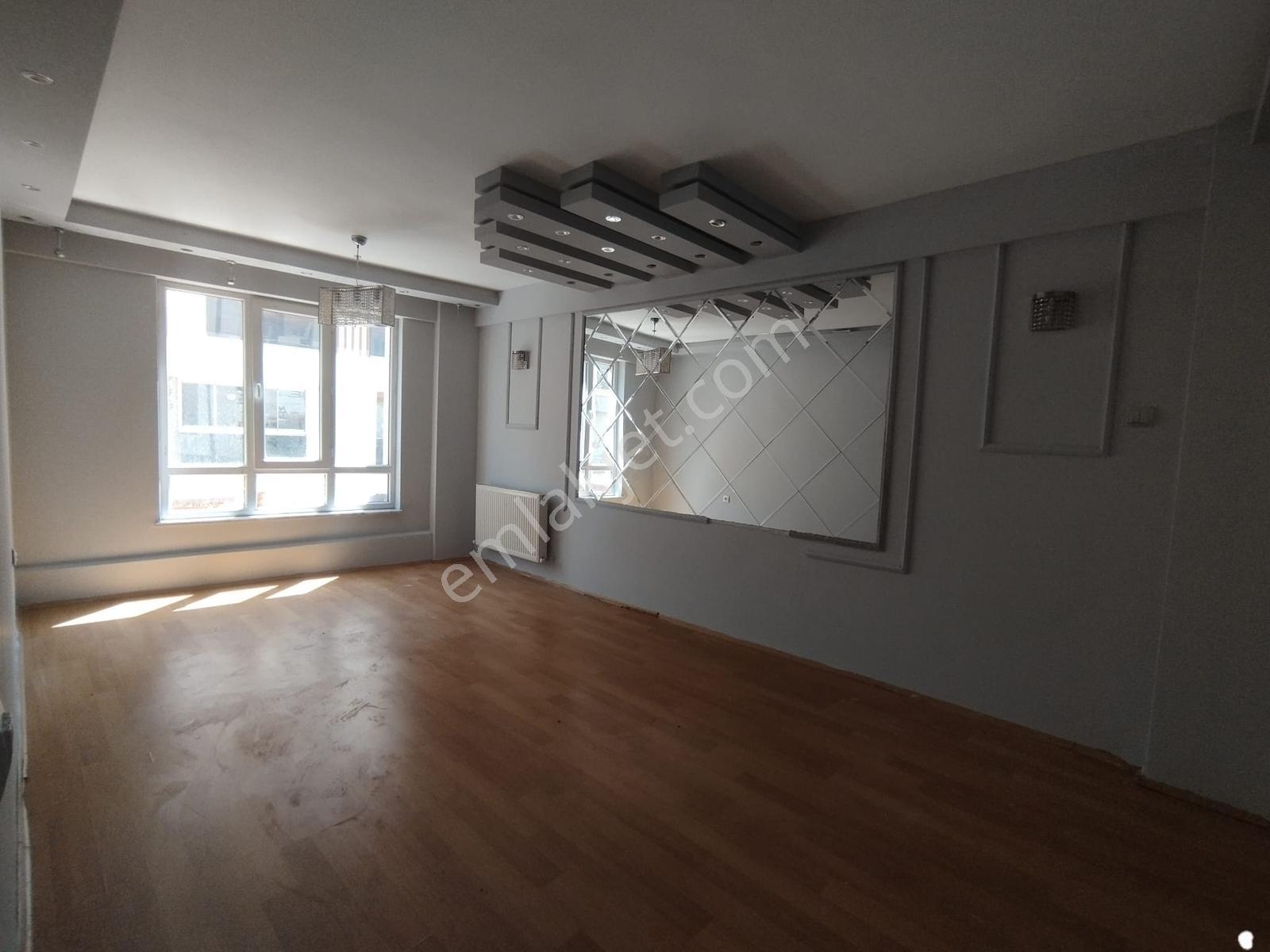 Kumlubel Mahallesinde İçi Özenle Yenilenmiş Kiralık 2+1 Daire - Görsel 3