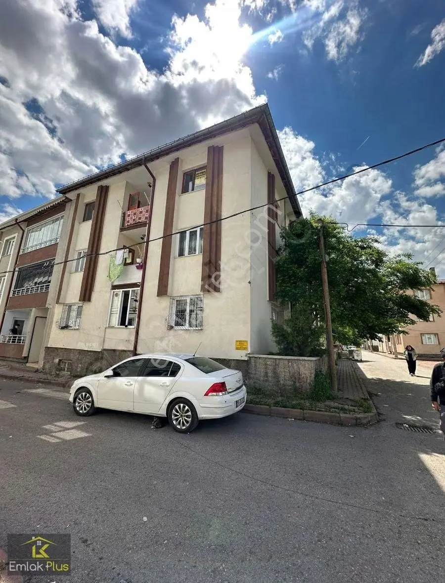 Emlak Plus'tan Merkez Gökçebostan Mahallesin De 3+1kiralık Daire