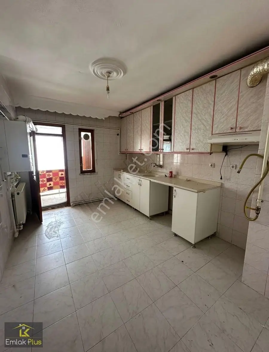 Emlak Plus'tan Merkez Gökçebostan Mahallesin De 3+1kiralık Daire - Görsel 4