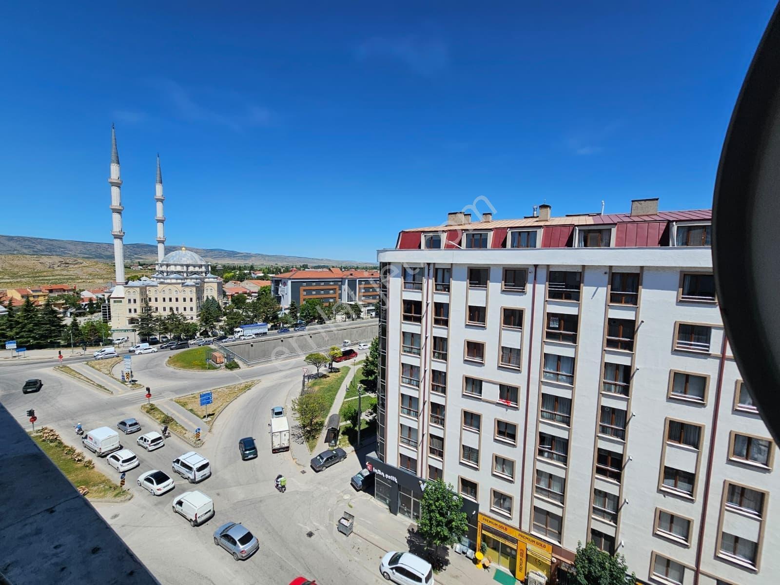Gaziyakupsatar Cadde Üzeri Çift Asansörlü Fiyat Avantajlı Daire - Görsel 3