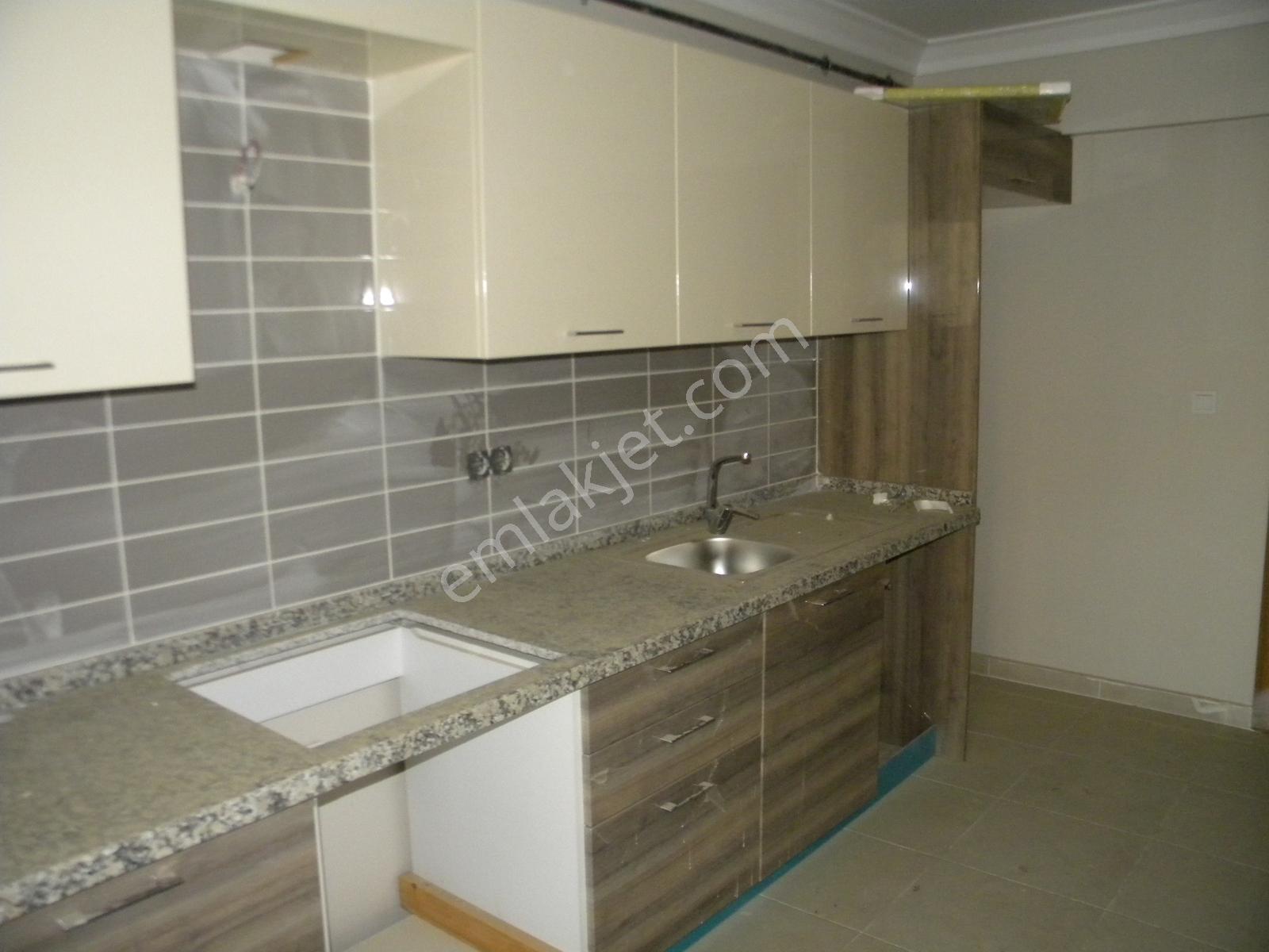 Donanımlı Sitede Ayçadan Satılık Geniş Kullanımlı Daire - Görsel 10