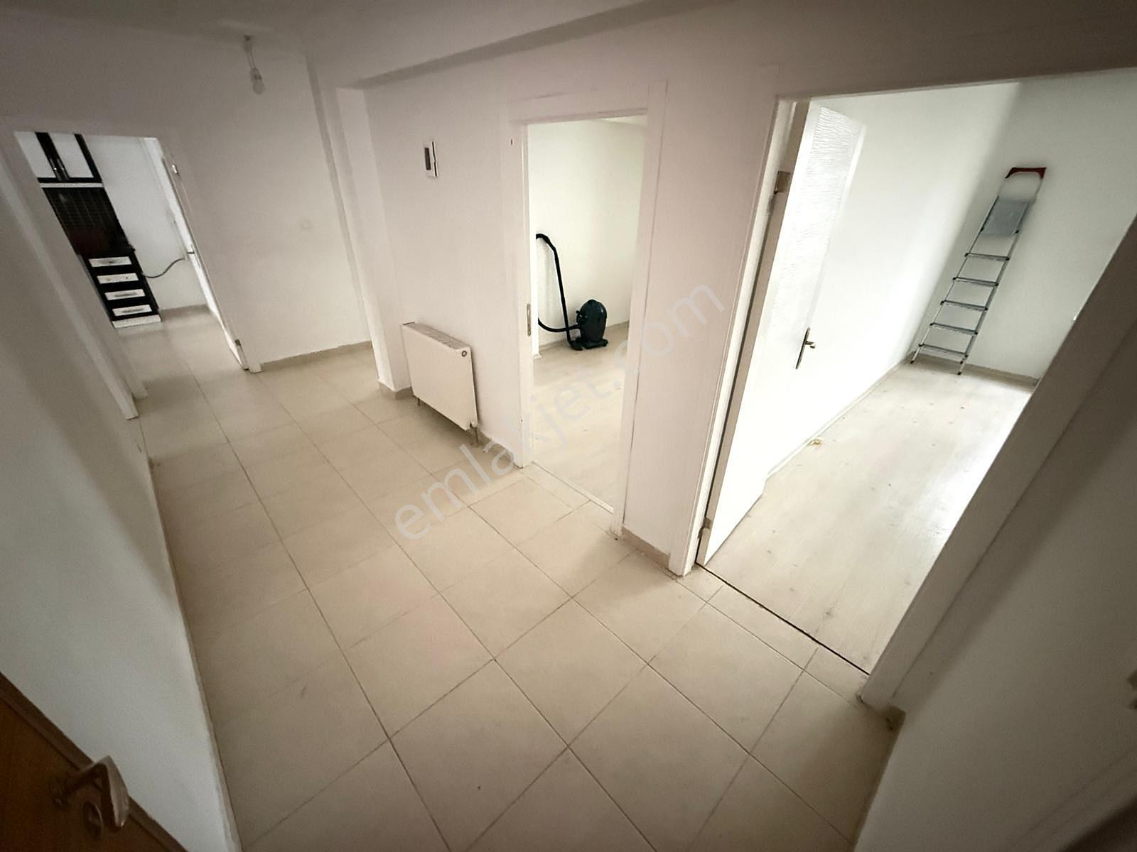Rotadan Cd Paraleli, Geniş, E.banyolu, Çift Balkon Masrafsız 3+1 - Görsel 34