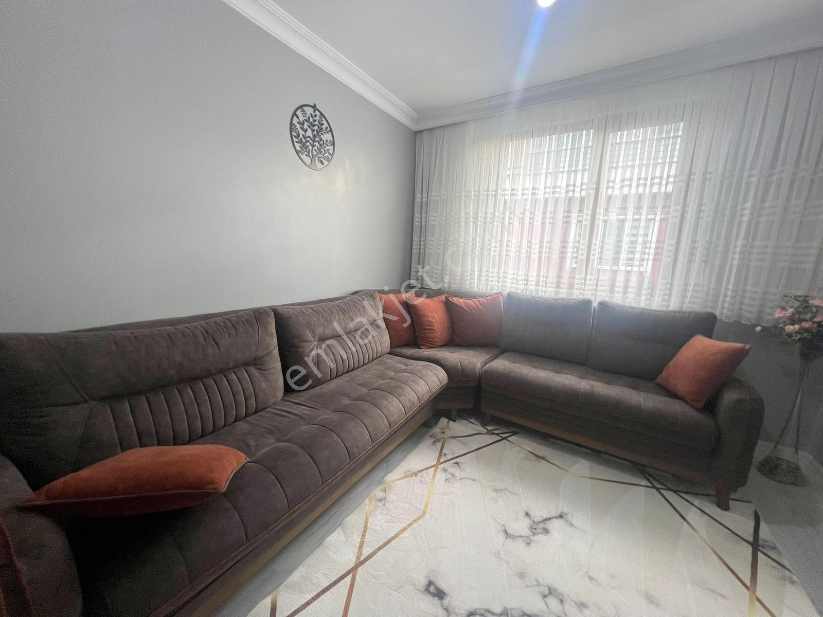 İsa Emlakdan Hürriyette 10 Yıllık Kullanışlı 5+1 Dublex Daire - Görsel 22