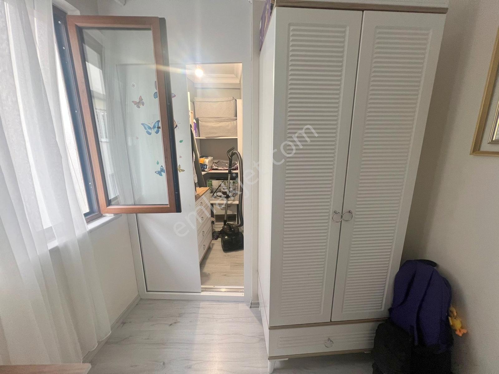 İsa Emlakdan Hürriyette 10 Yıllık Kullanışlı 5+1 Dublex Daire - Görsel 7