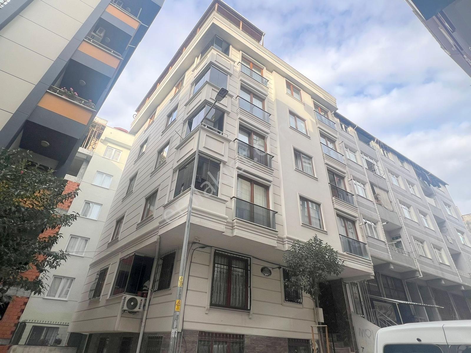 İsa Emlakdan Hürriyette 10 Yıllık Kullanışlı 5+1 Dublex Daire - Görsel 30