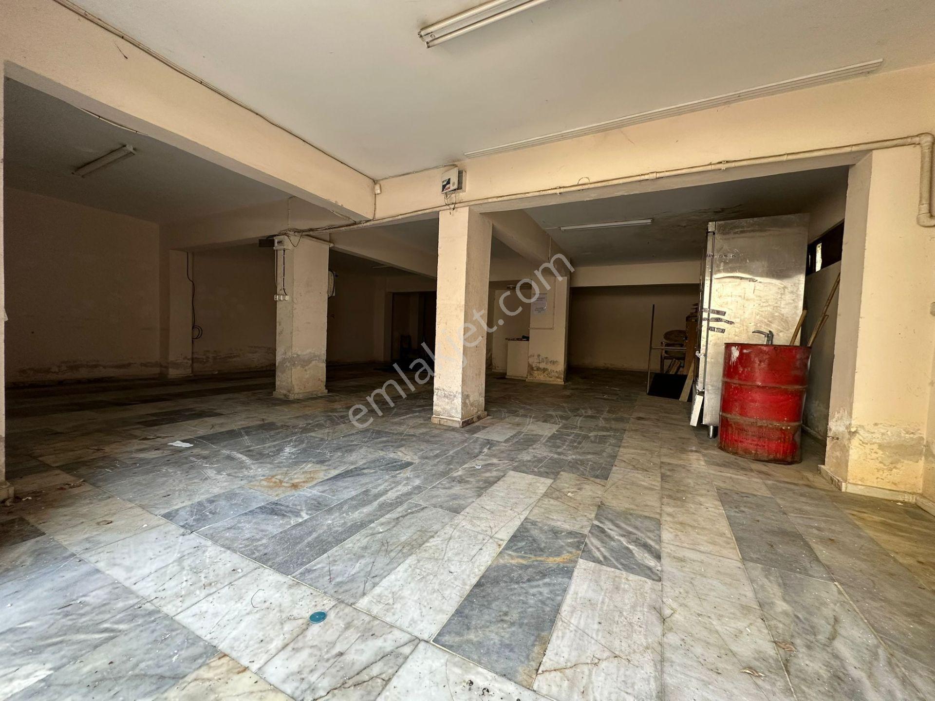 Mertcan Dan Yakacık Meydana Yürüme 200m2 Fırsat Kiralık Dükkan - Görsel 14