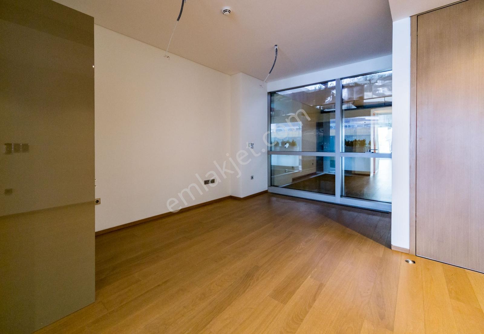 Versatıe Den Zorlu Center 200 M2 Satılık Luks Ofıs - Görsel 8