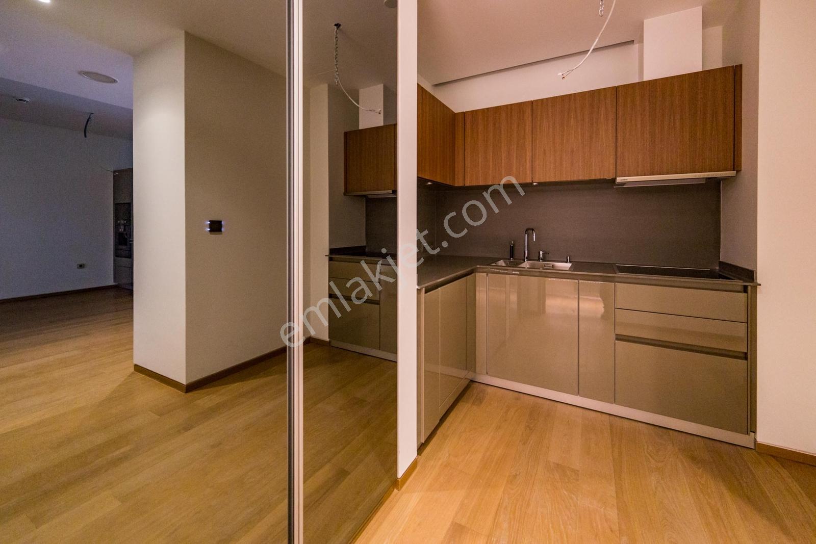 Versatıe Den Zorlu Center 200 M2 Satılık Luks Ofıs - Görsel 6