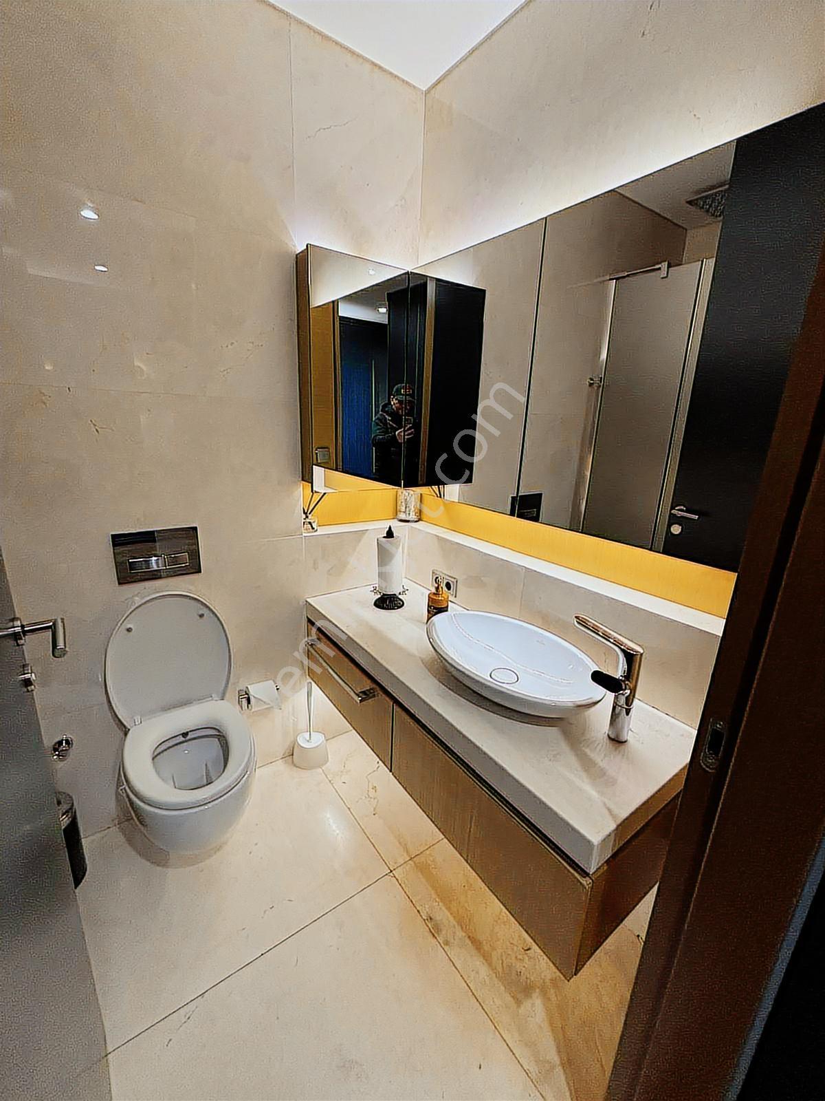 Zorlu Center'da Levazım Cephe 200 M2 Fırsat Satılık 3+1 Ofis - Görsel 5