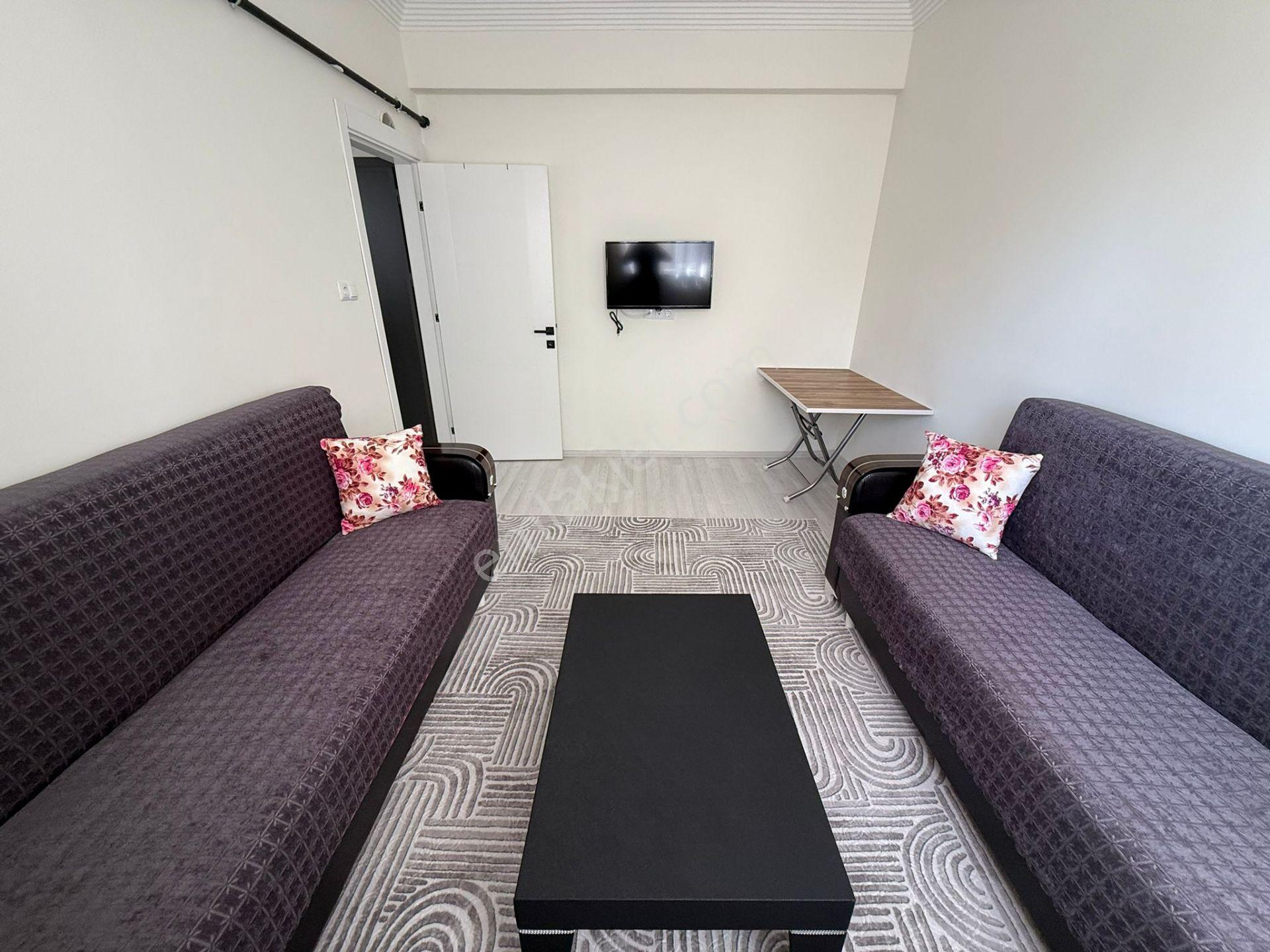 Çarşı Merkez Yunus Emre Okulu Yanı Yaparlar Market Arkası 2+1 Sıfır Eşyalı Kiralık Apart