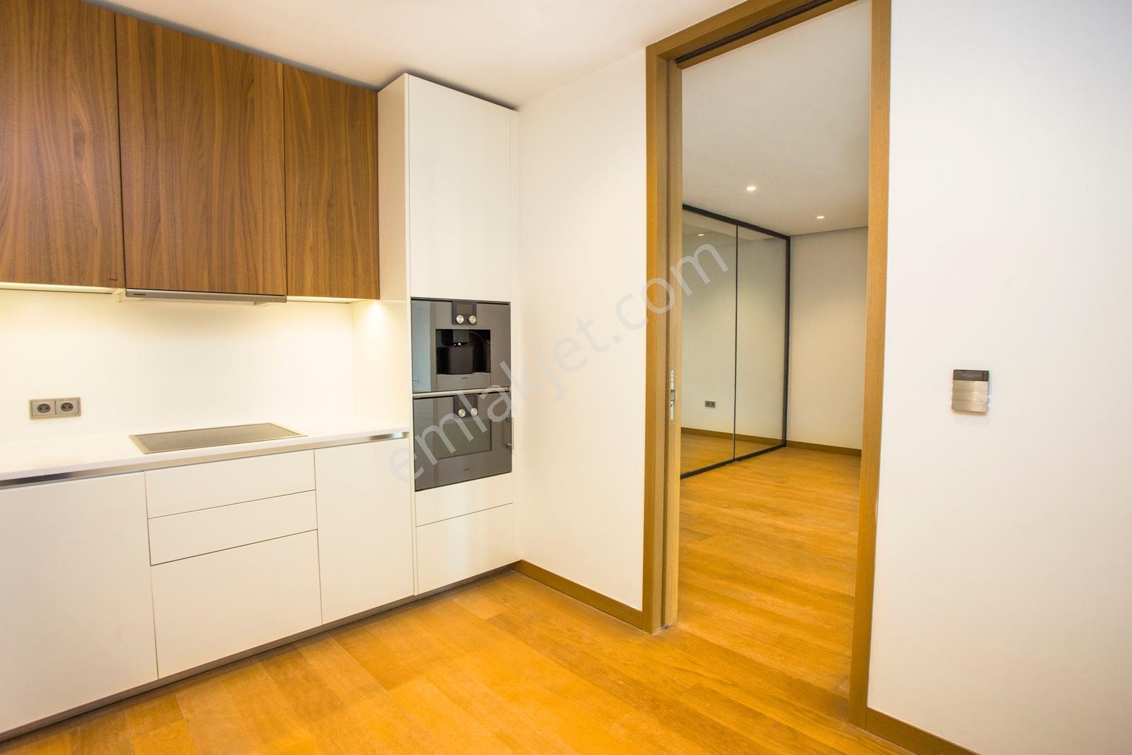 Zorlu Center Kıralık Tek Yetkılı 224 M2 Luks Ofıs Katı - Görsel 13