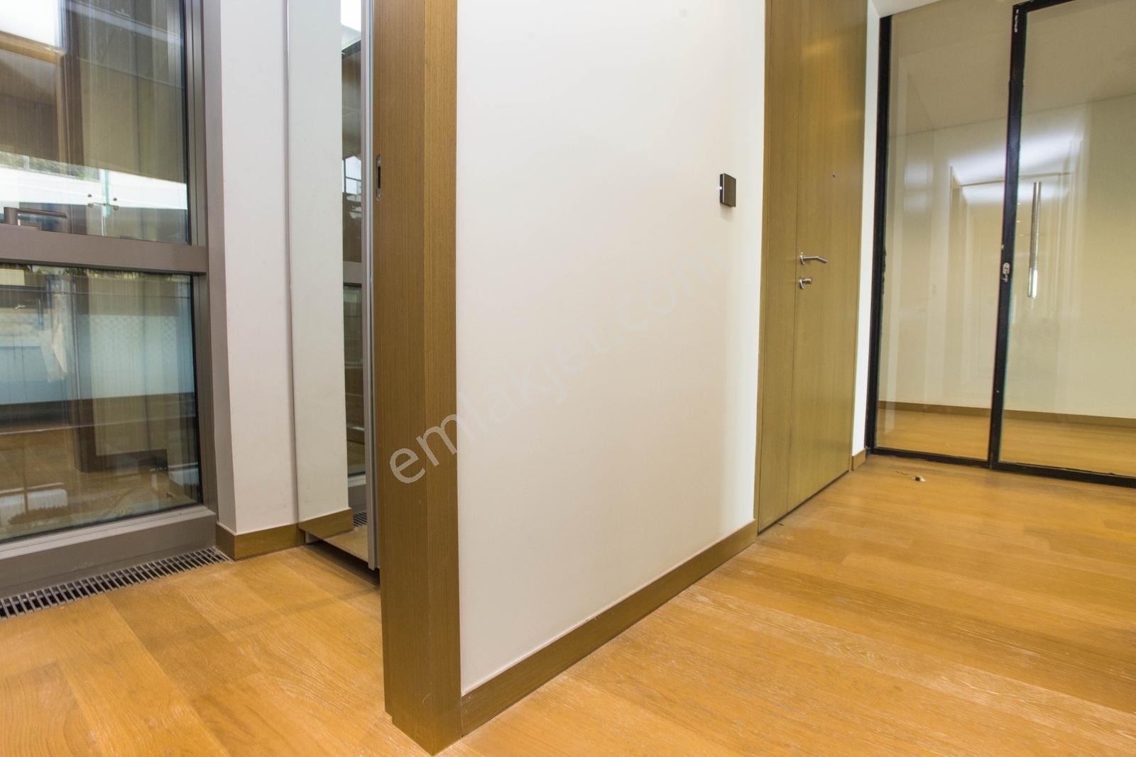 Zorlu Center Kıralık Tek Yetkılı 224 M2 Luks Ofıs Katı - Görsel 6