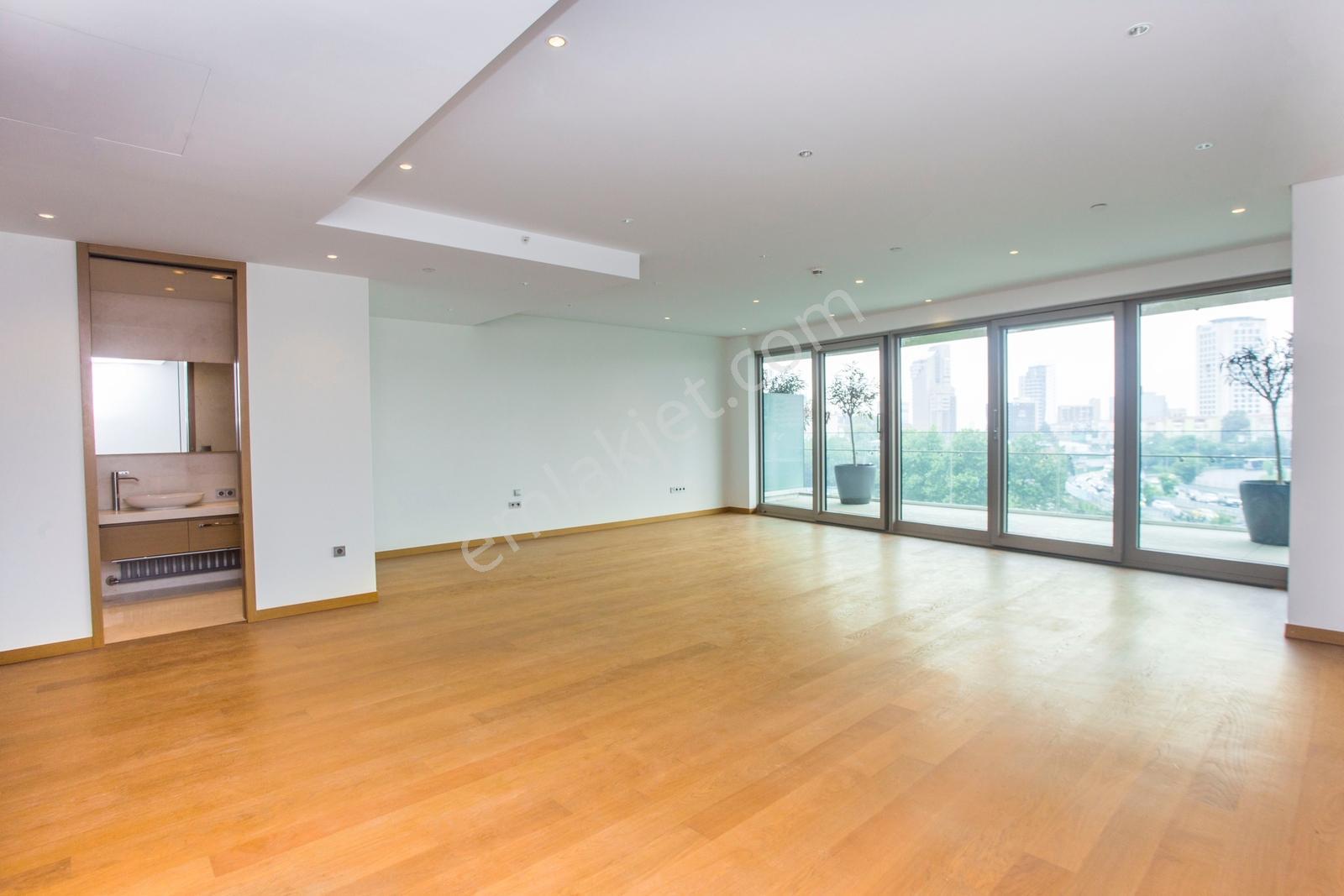Zorlu Center Kıralık Tek Yetkılı 224 M2 Luks Ofıs Katı - Görsel 12