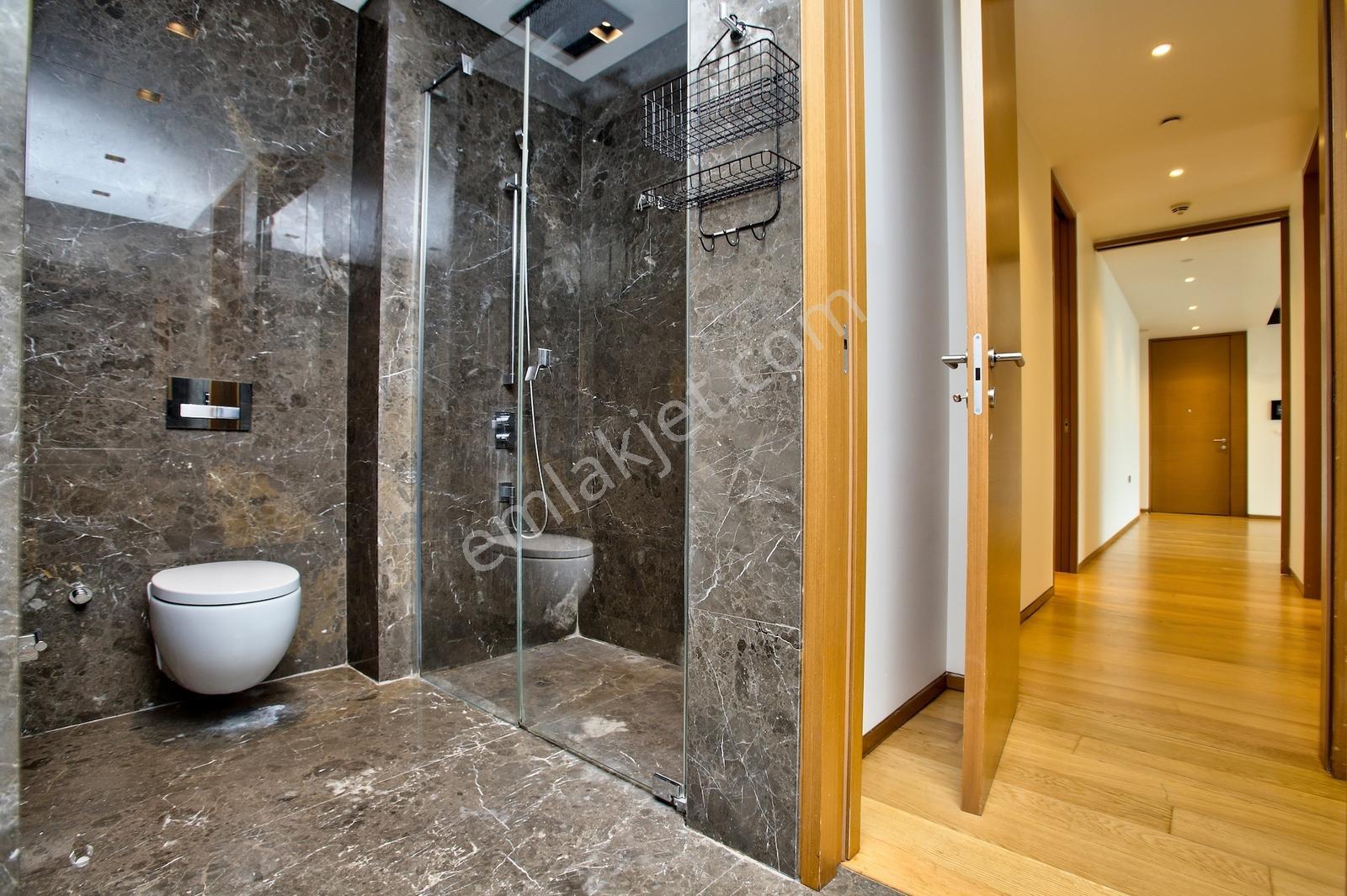 Zorlu Center'da Satılık 3+1 Lüks 220 M2 Boğaz Manzaralı Daire - Görsel 4