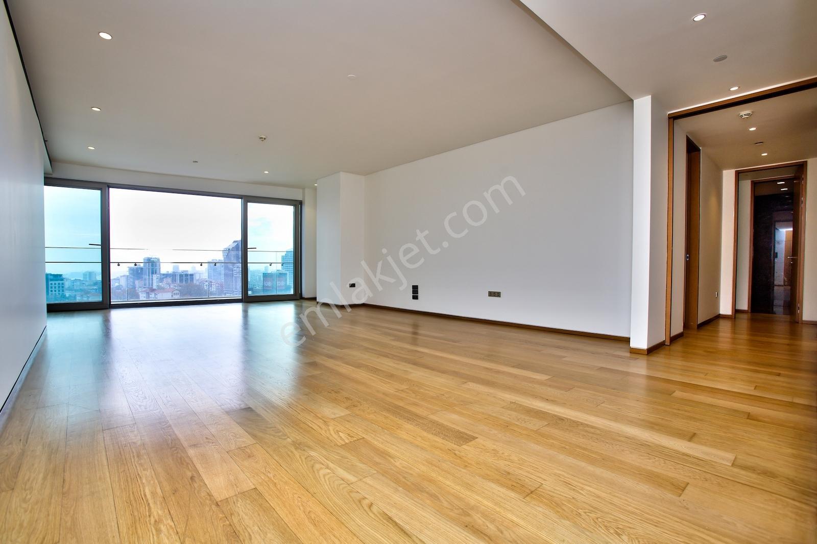 Zorlu Center'da Satılık 3+1 Lüks 220 M2 Boğaz Manzaralı Daire - Görsel 19