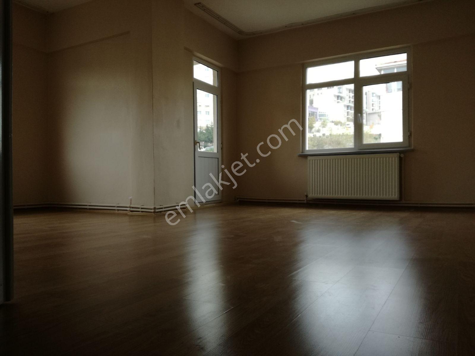 Maltepe Zümrütevlerde Arsapayı 63 M2 Kaleyur Sitesinde 3+1 Güney - Görsel 12