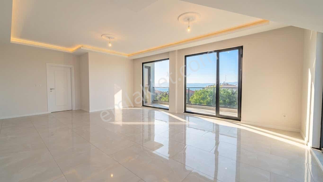 Başiskele Yeşilyurt Full Deniz Manzaralı 4+1 Dubleks | 250 M² - Görsel 16