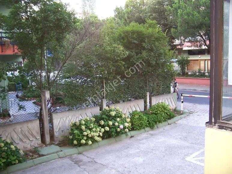 Erenköy Minibüs Cad.3.apt. Yüksek Giriş Kiralık Daire 2+1,106m2. - Görsel 3