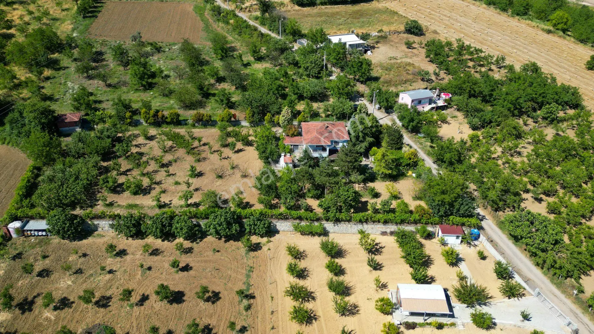 Karamürsel İnebeyli 2797 M2 Bahçe İçinde Satılık Müstakil Ev - Görsel 3