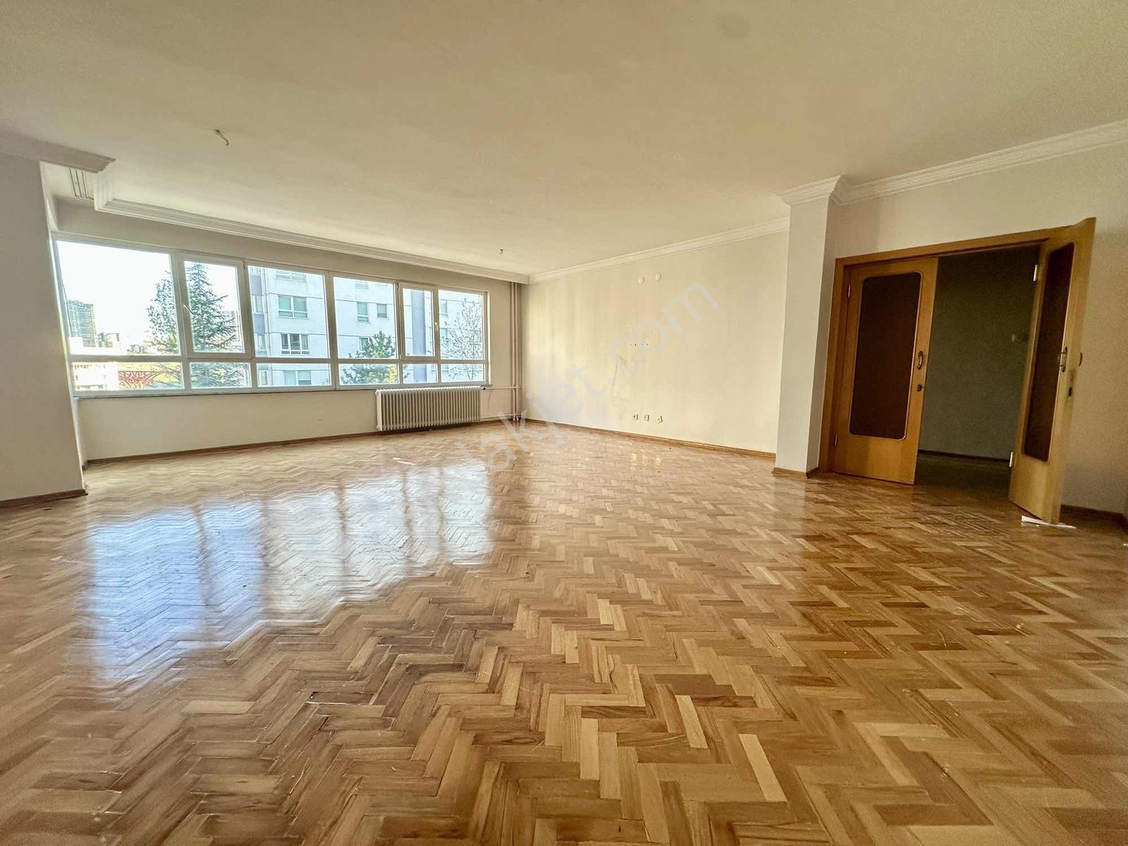 Atakule Yakını Sedat Simavi 'de 4+1+kiler Otopark Kiralık Arakat - Görsel 8