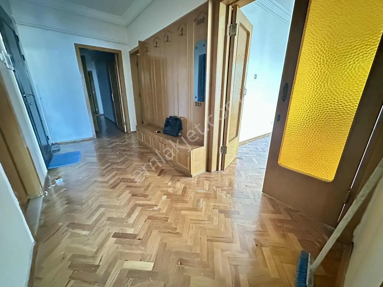 Atakule Yakını Sedat Simavi 'de 4+1+kiler Otopark Kiralık Arakat - Görsel 3