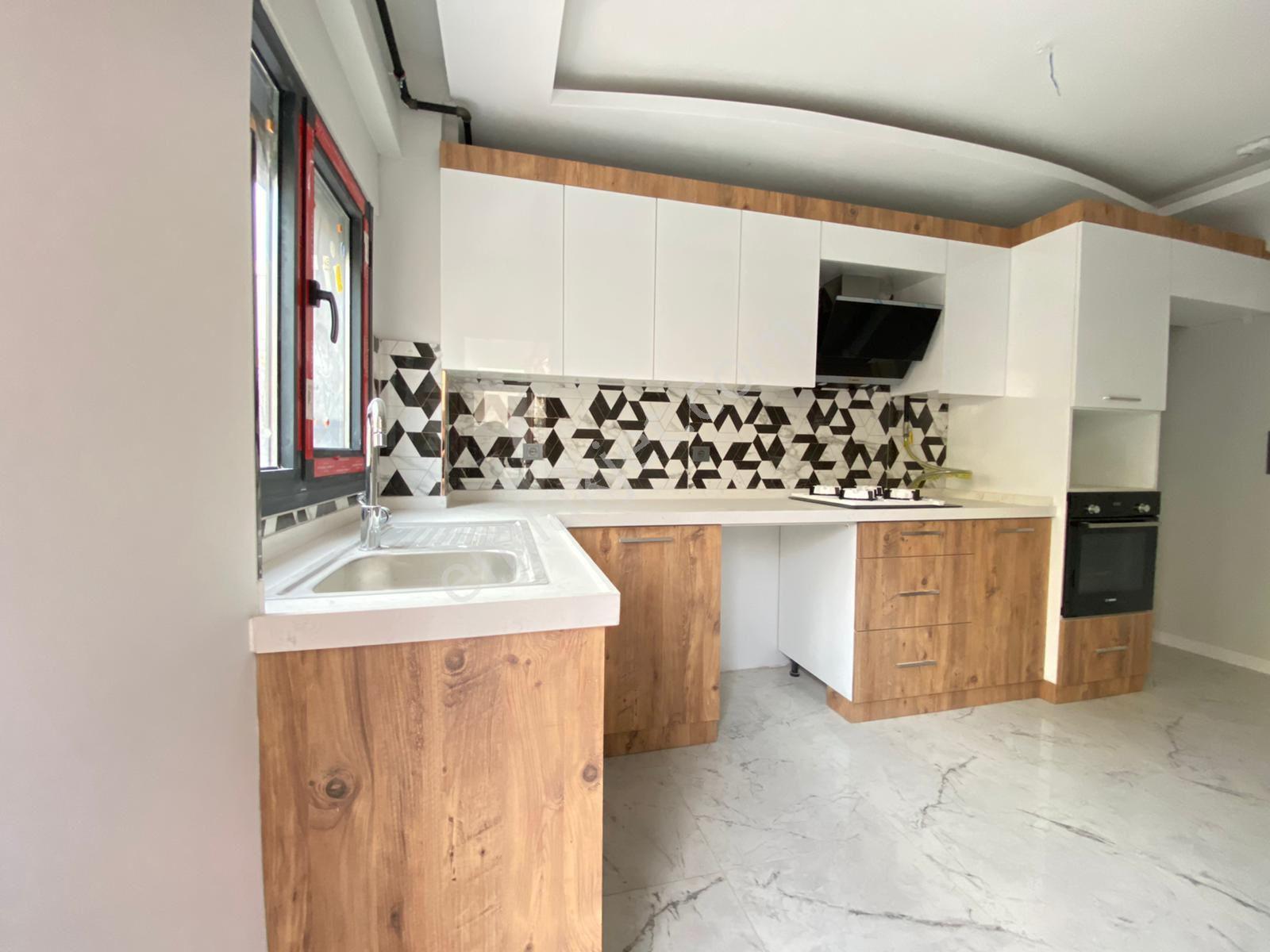 Peker Mah Cafeler Sokağı Cvr Satılık 2+1 Lüks Sıfır Arakat - Görsel 4