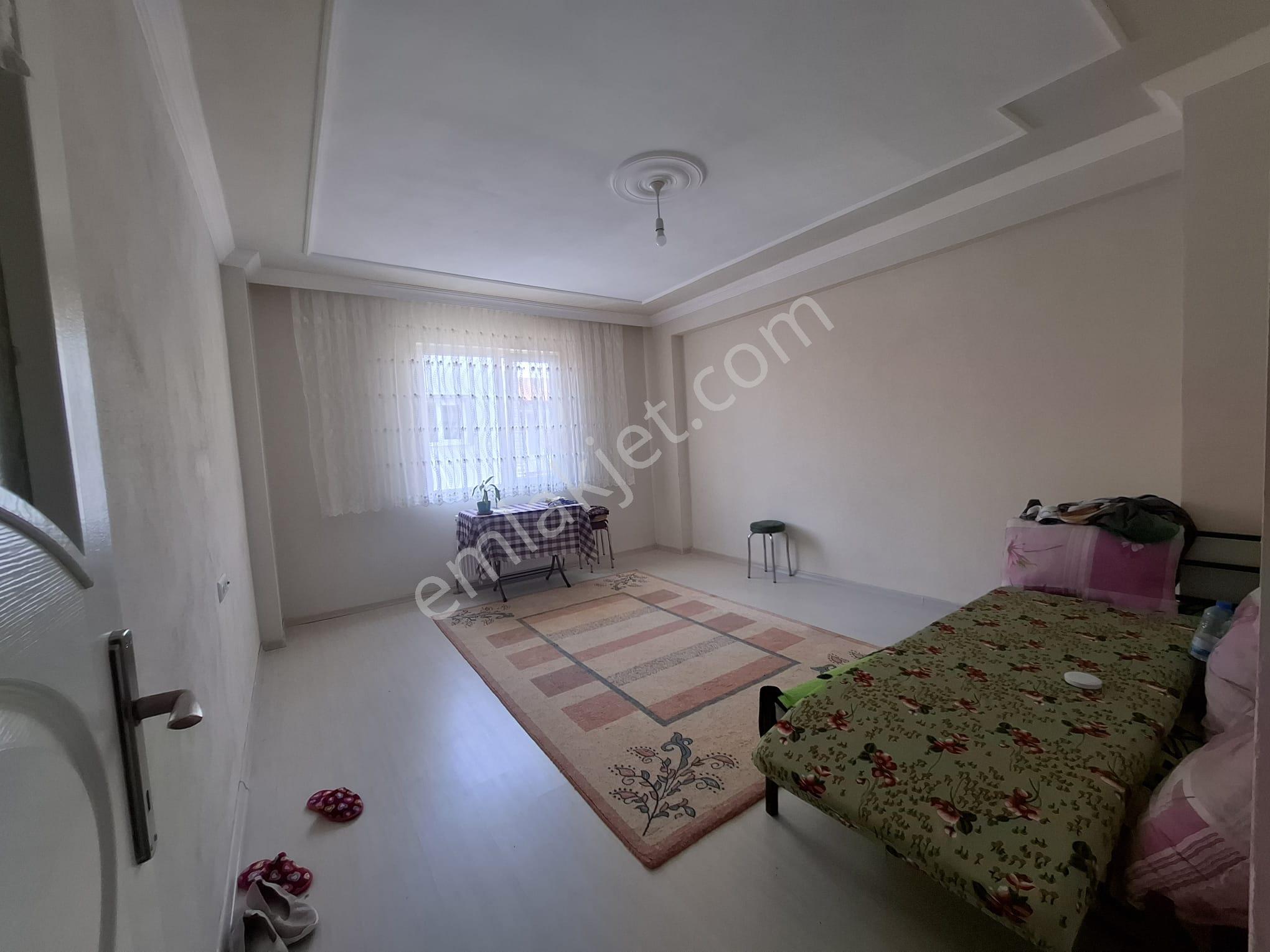 Derince Esentepe'de 2+1 Kiralık Çatı Dubleks!