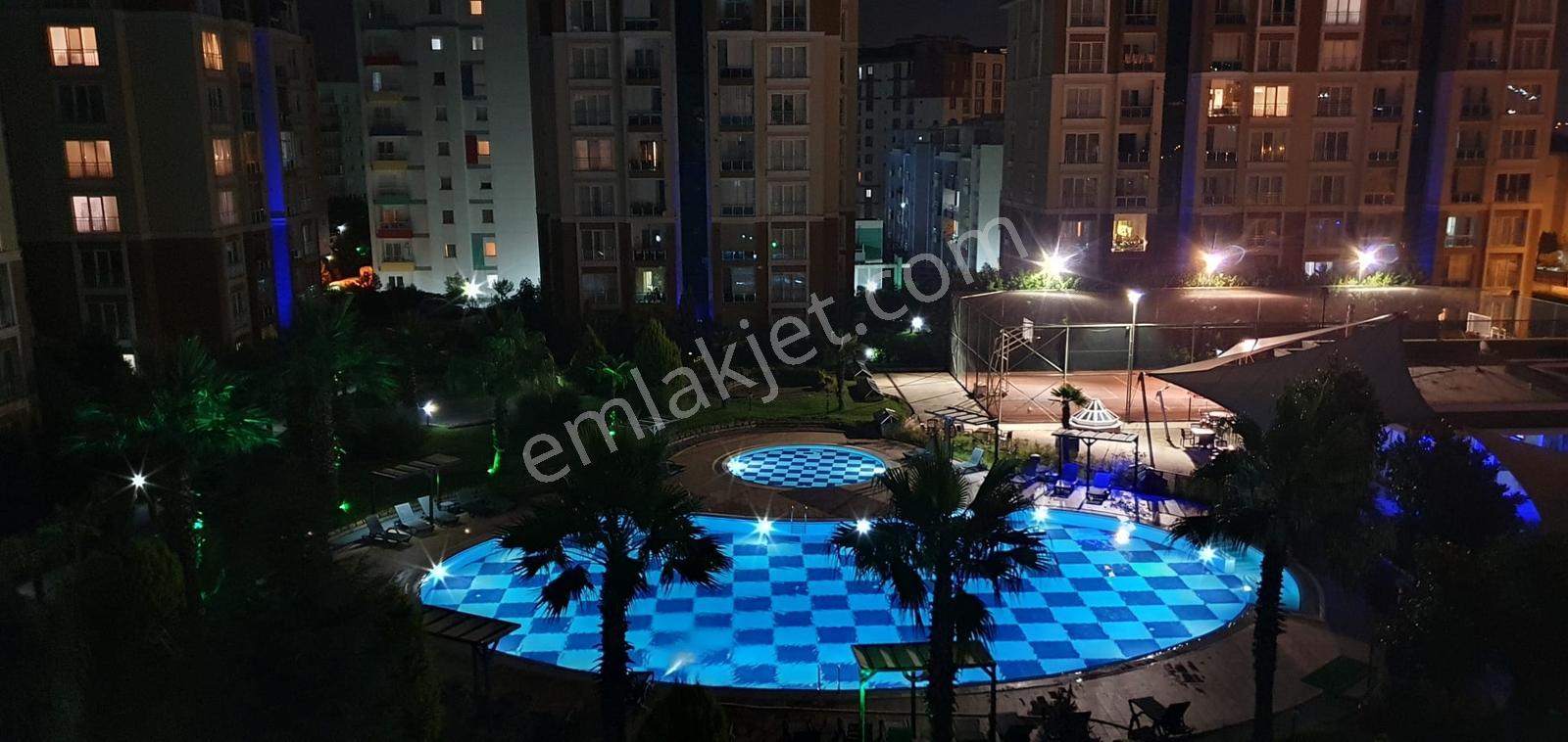 Yenişehir Mutlu Town Kurtköy Satılık 3+1 Havuz Manzaralı Daire
