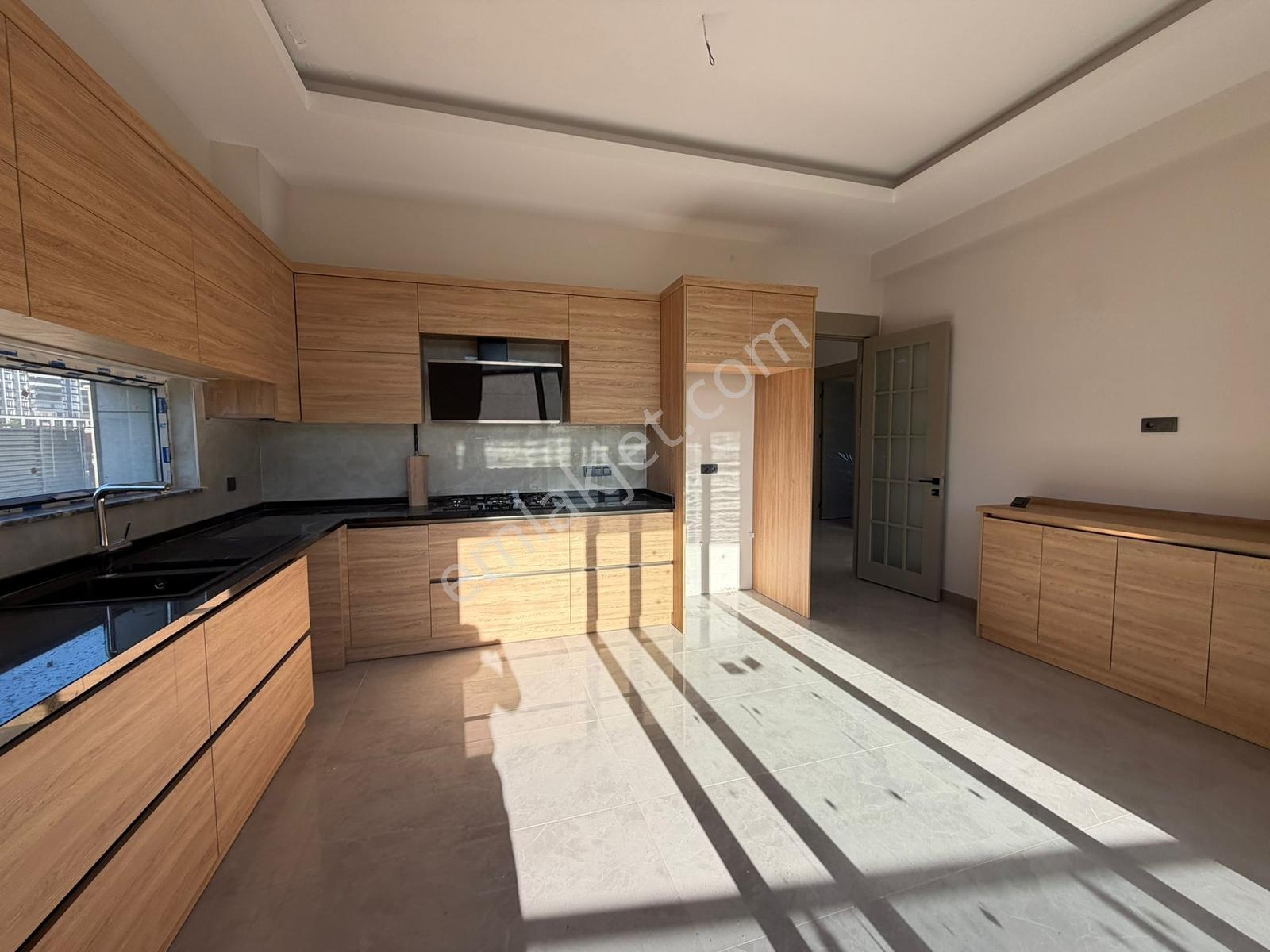Yenikent Emlaktan Modern Yatay Mimaride Tek Kat Konforunda Villa - Görsel 34