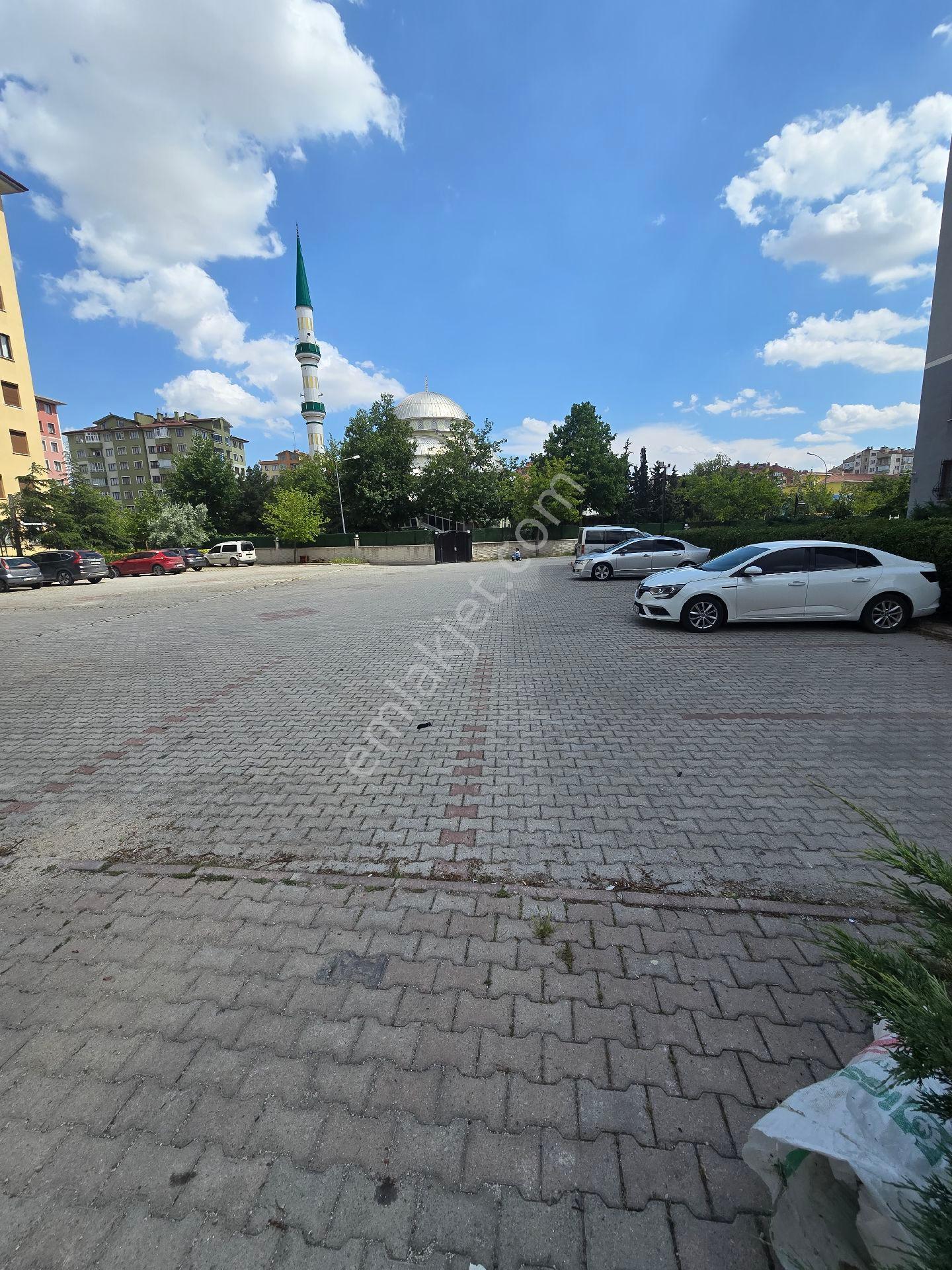 Ulubatlı Hasan Mh Fevzi Çakmak Caddesi Üzeri Buhara Siteleri Arakat 3+1 Dairemiz Satılık - Görsel 33