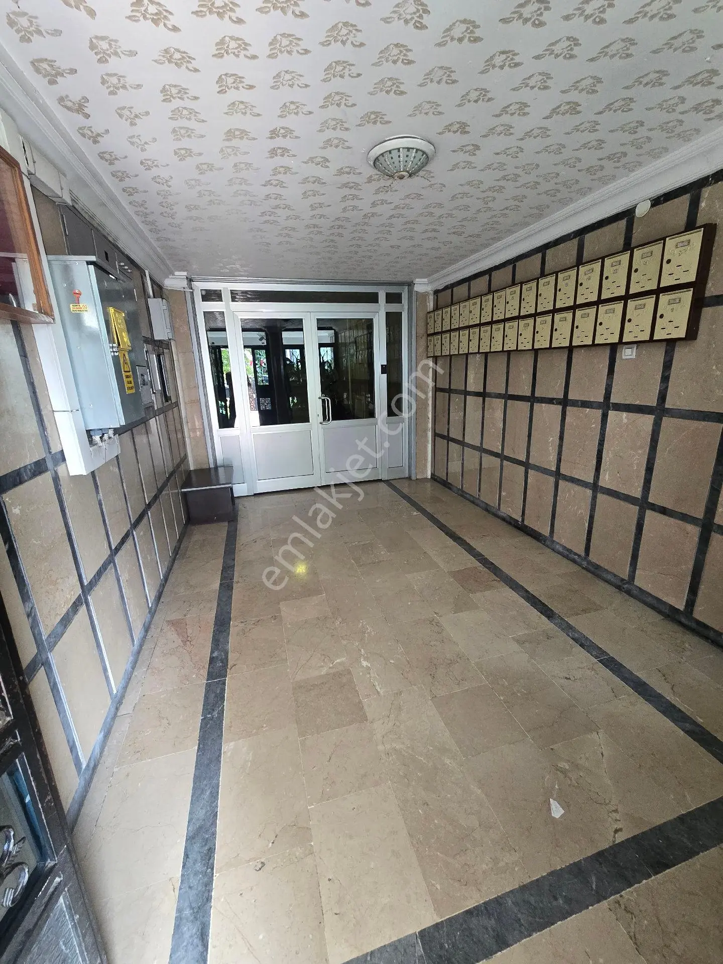 Ulubatlı Hasan Mh Fevzi Çakmak Caddesi Üzeri Buhara Siteleri Arakat 3+1 Dairemiz Satılık - Görsel 2