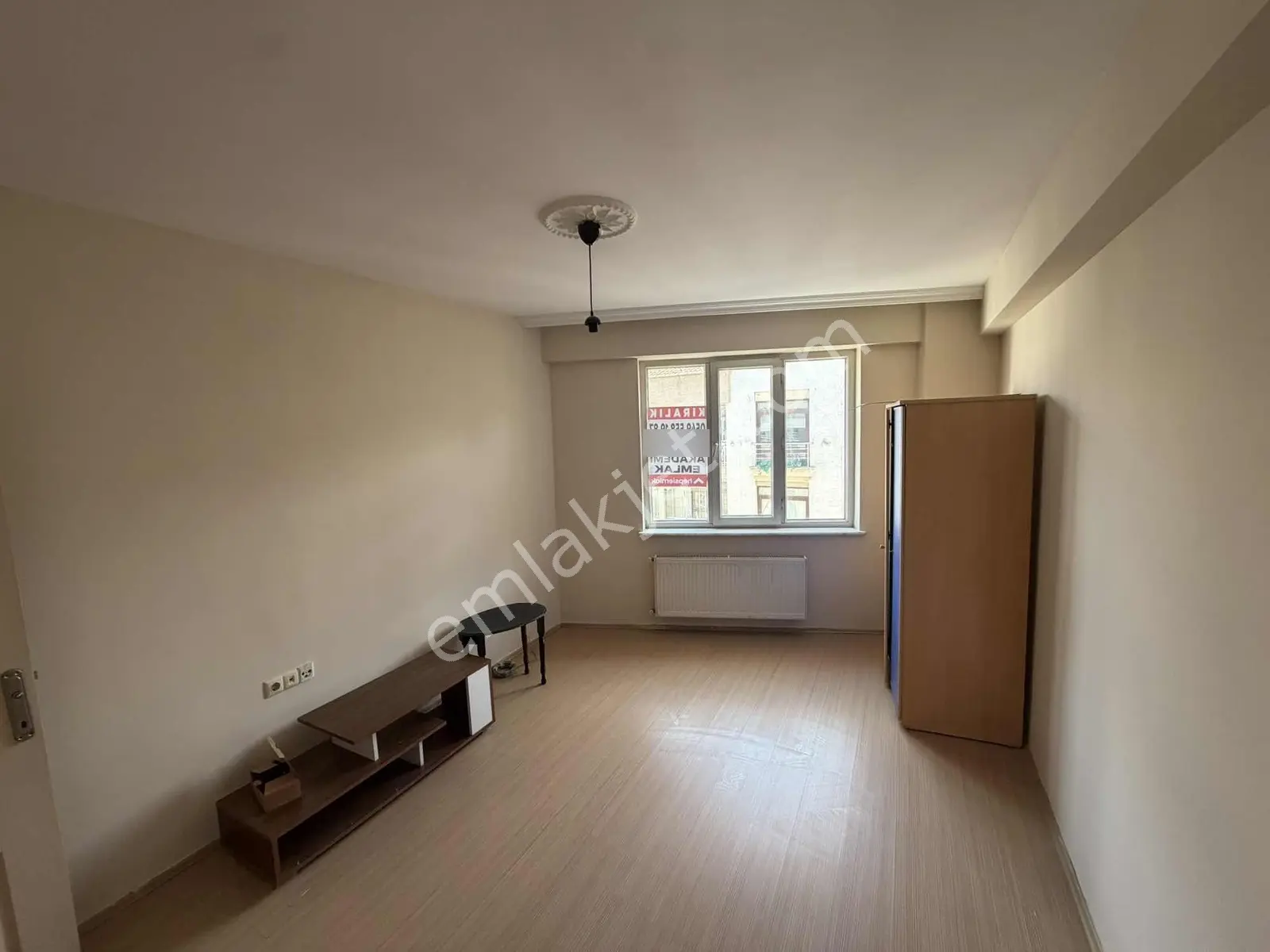 Akademi'den Asansörlü Ön Cephe Kısmi Eşyalı Kiralık 1+1 - Görsel 2