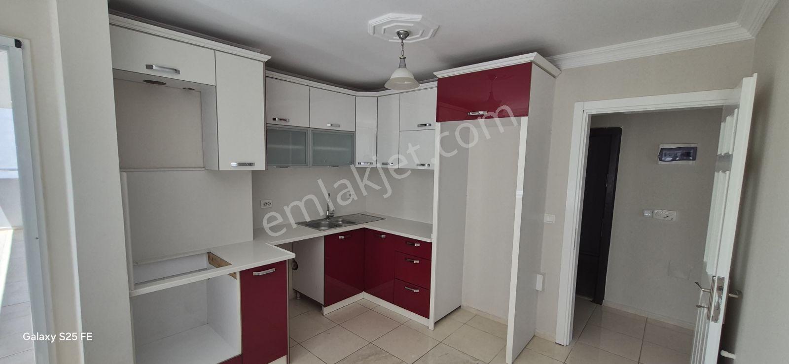 Kuşadası Merkezde Heryere Yürüme Mesafesinde 3+1 Kiralık - Görsel 15