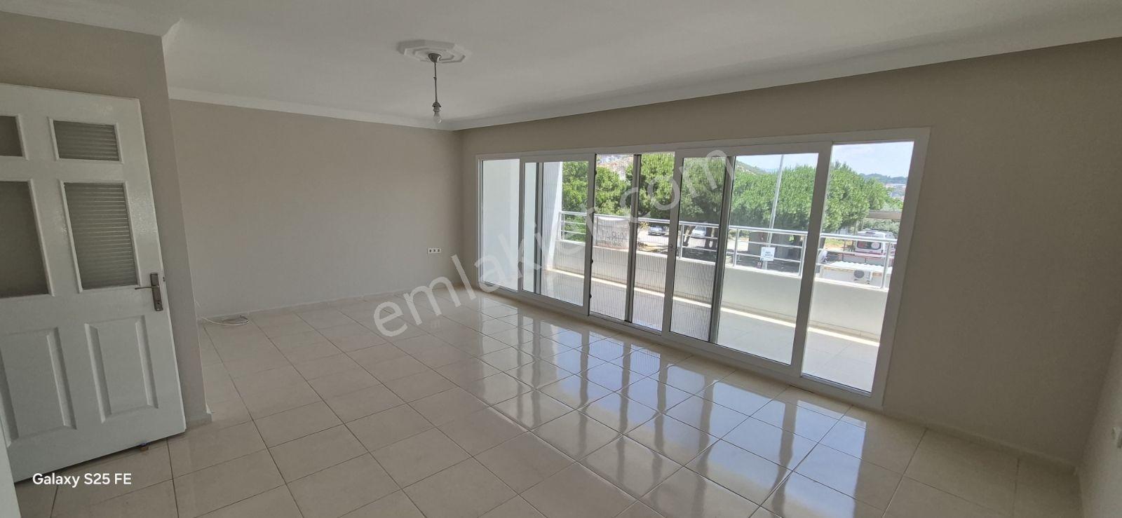 Kuşadası Merkezde Heryere Yürüme Mesafesinde 3+1 Kiralık - Görsel 12