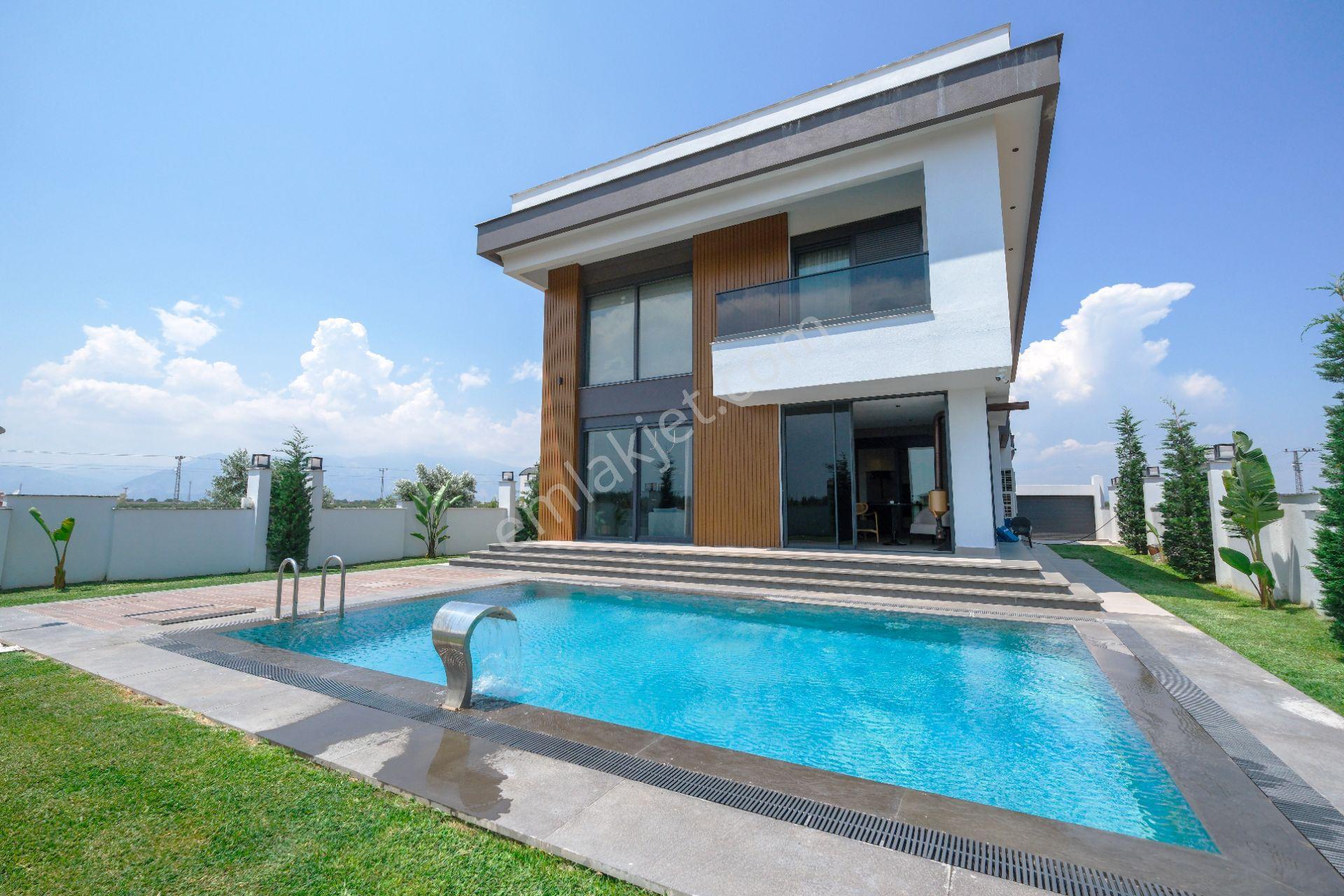 Yeşilbayır'da Satılık Özel Mimarili 4+1 Ultra Lüks Villa - Görsel 31