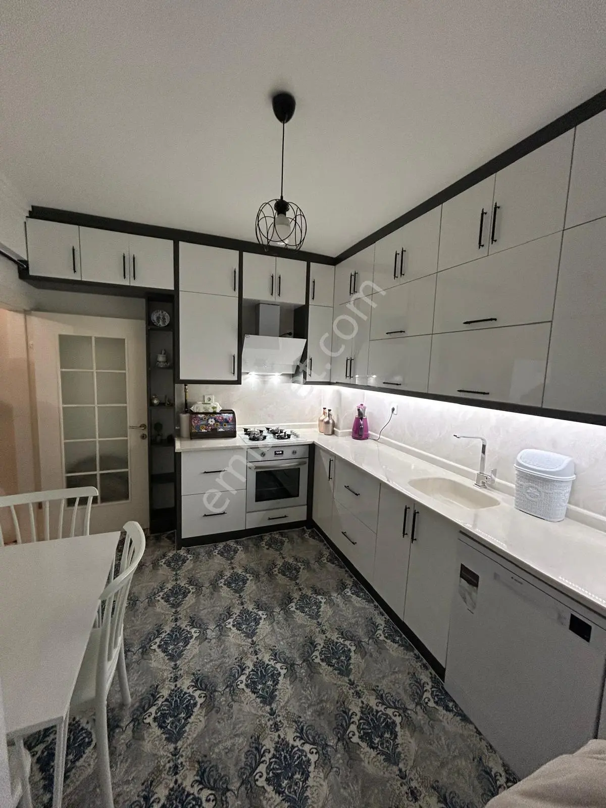 Şehri Divan Konutlarında 2+1 130m² Arakat Asansörlü Satılık Fırsat Daire - Görsel 4