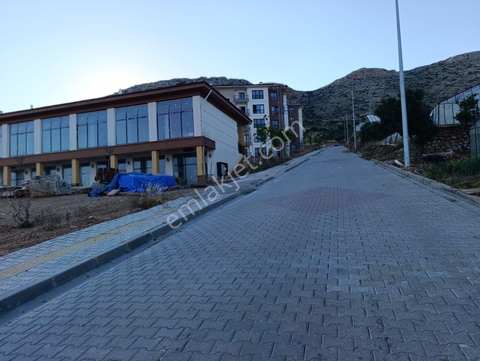 Karakuş Emlaktan Toki Merkezinde Kiralık Dükkan - Görsel 13