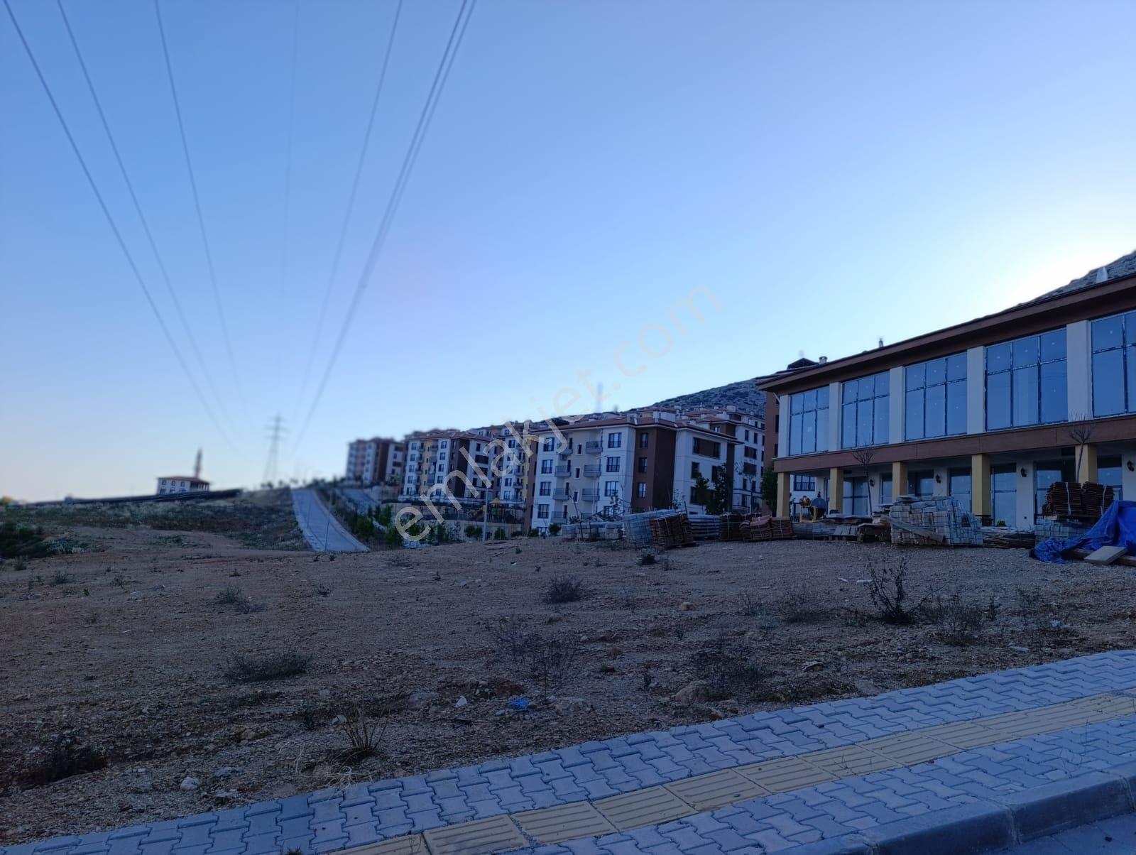 Karakuş Emlaktan Toki Merkezinde Kiralık Dükkan - Görsel 3