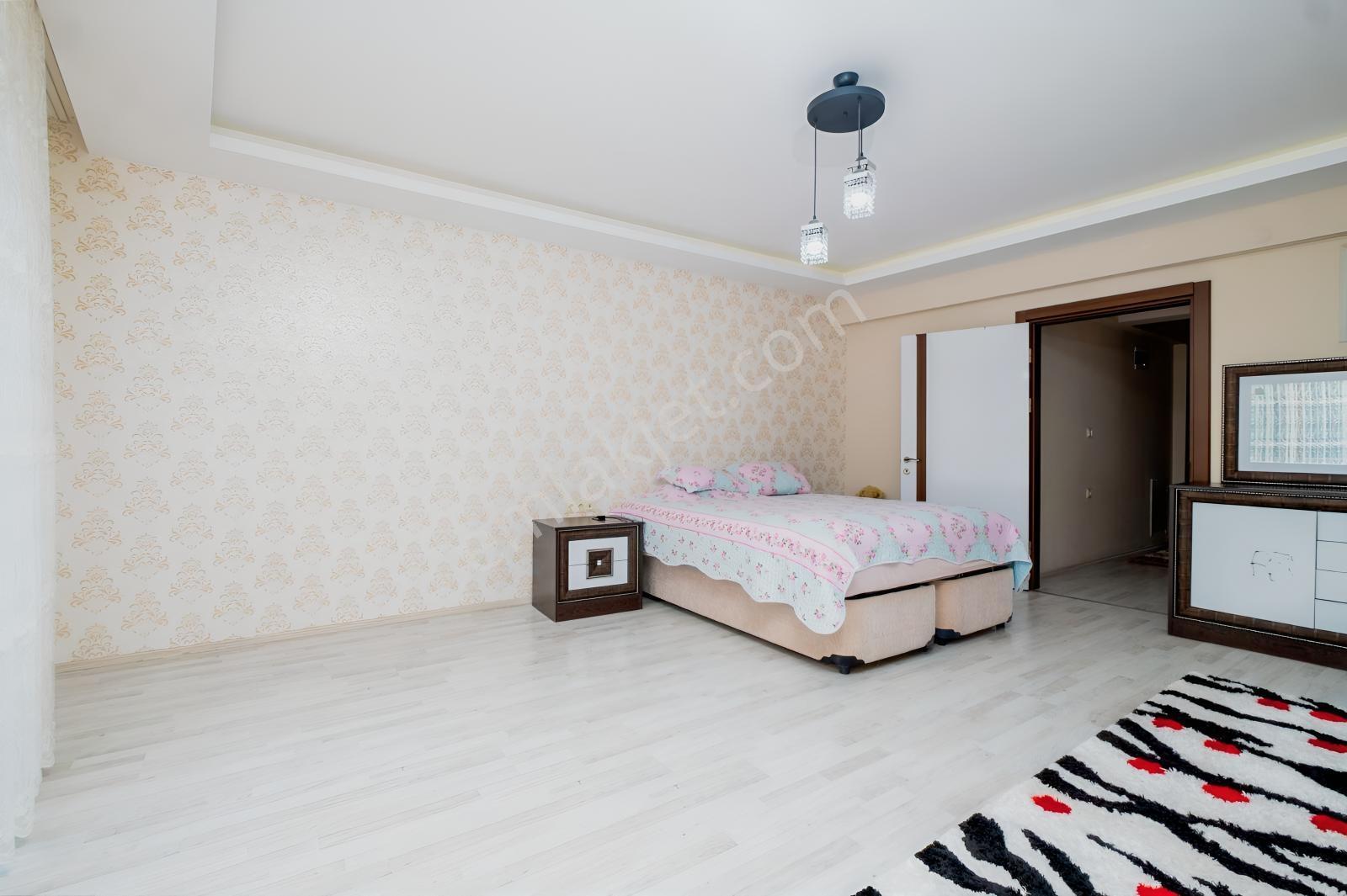 Remax Areadan Üçevlerin En Değerli Lokasyonunda Satılık Dubleks - Görsel 28