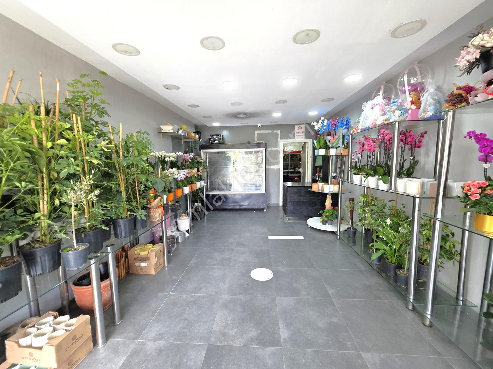 Remaxtan Metrobüse Yakın Migros Arkasında Kiralık 130 M2 Dükkan - Görsel 2